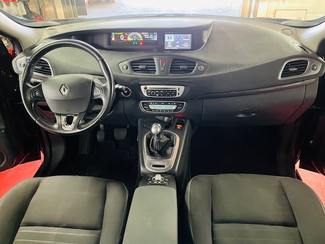 RENAULT Scénic 1.2 16V Turbo Expression-image-13