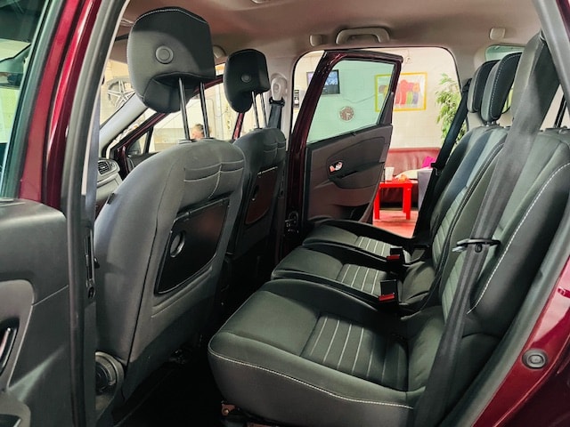 RENAULT Scénic 1.2 16V Turbo Expression-image-9