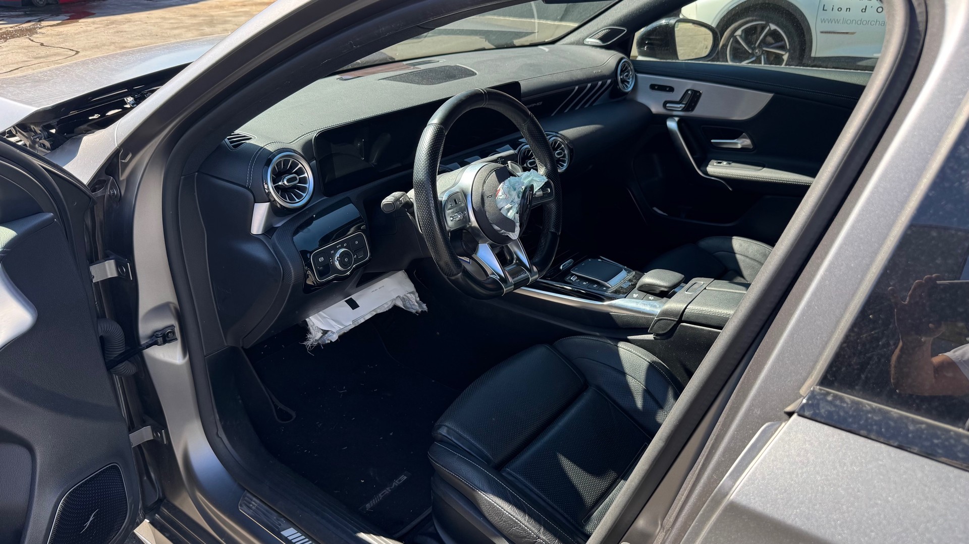 MERCEDES-BENZ A 35 AMG 4Matic Speedshift-image-11