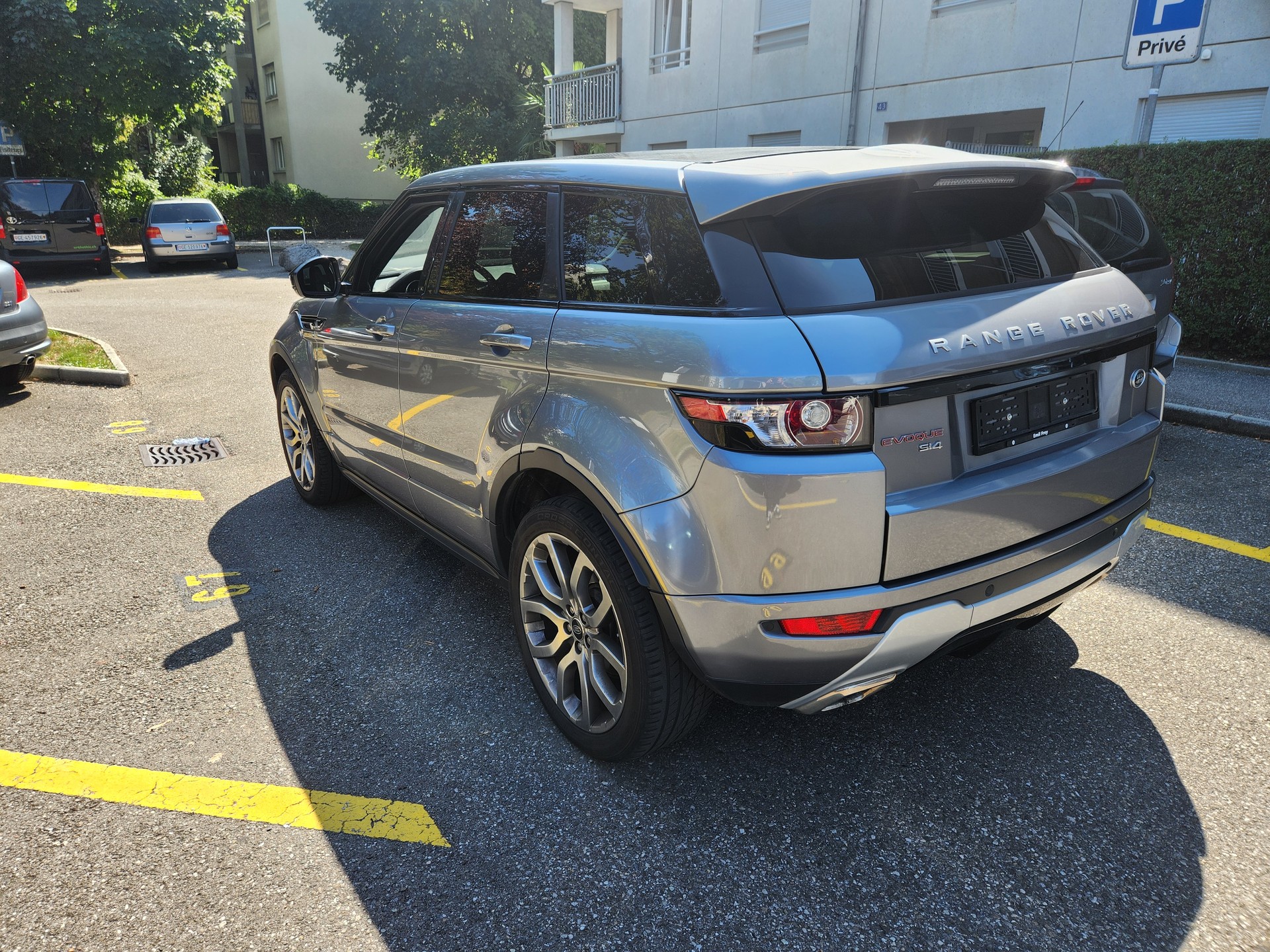 LAND ROVER Range Rover Evoque 2.0 Si4 Pure AT9-image-0