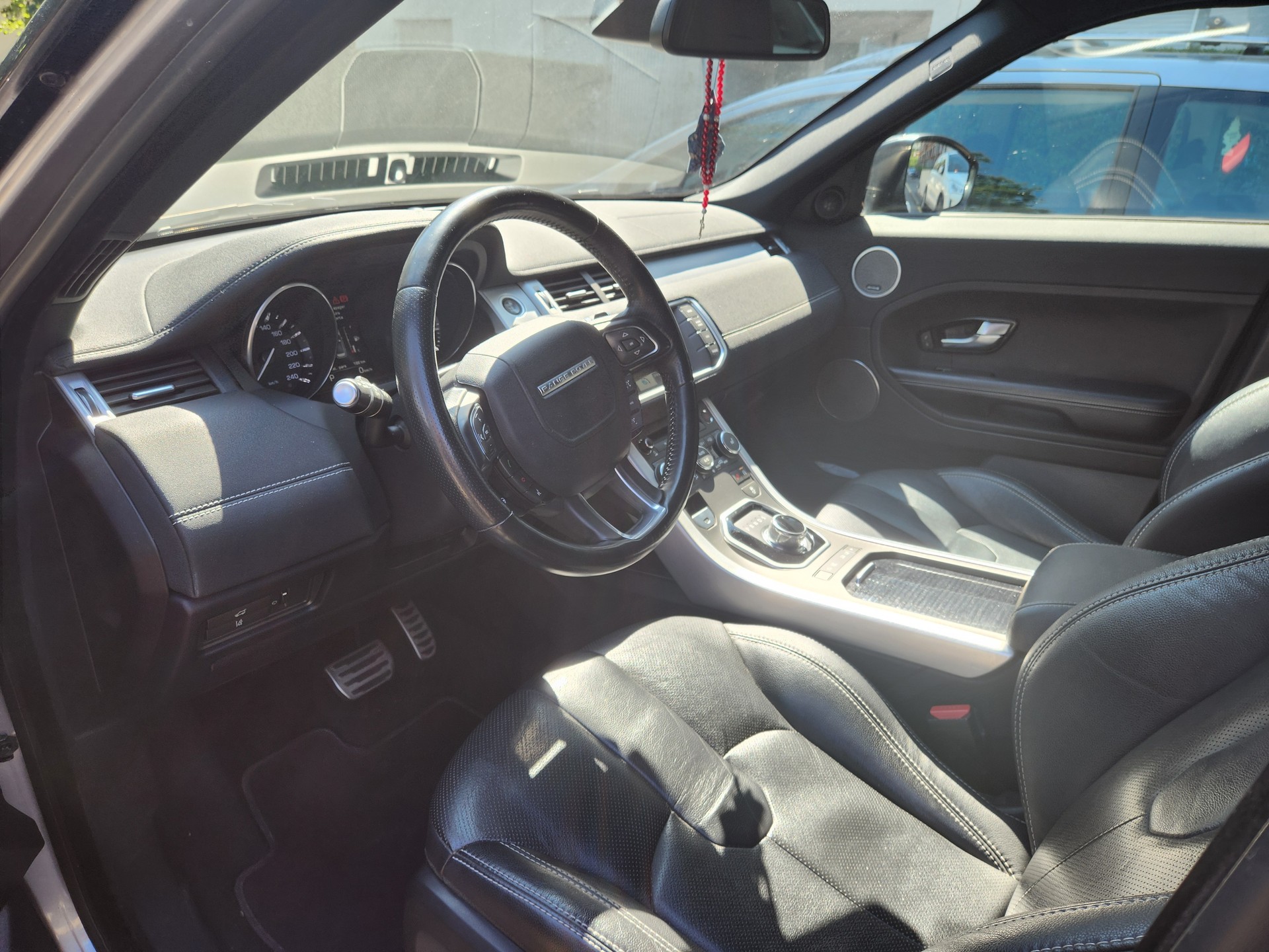 LAND ROVER Range Rover Evoque 2.0 Si4 Pure AT9-image-6
