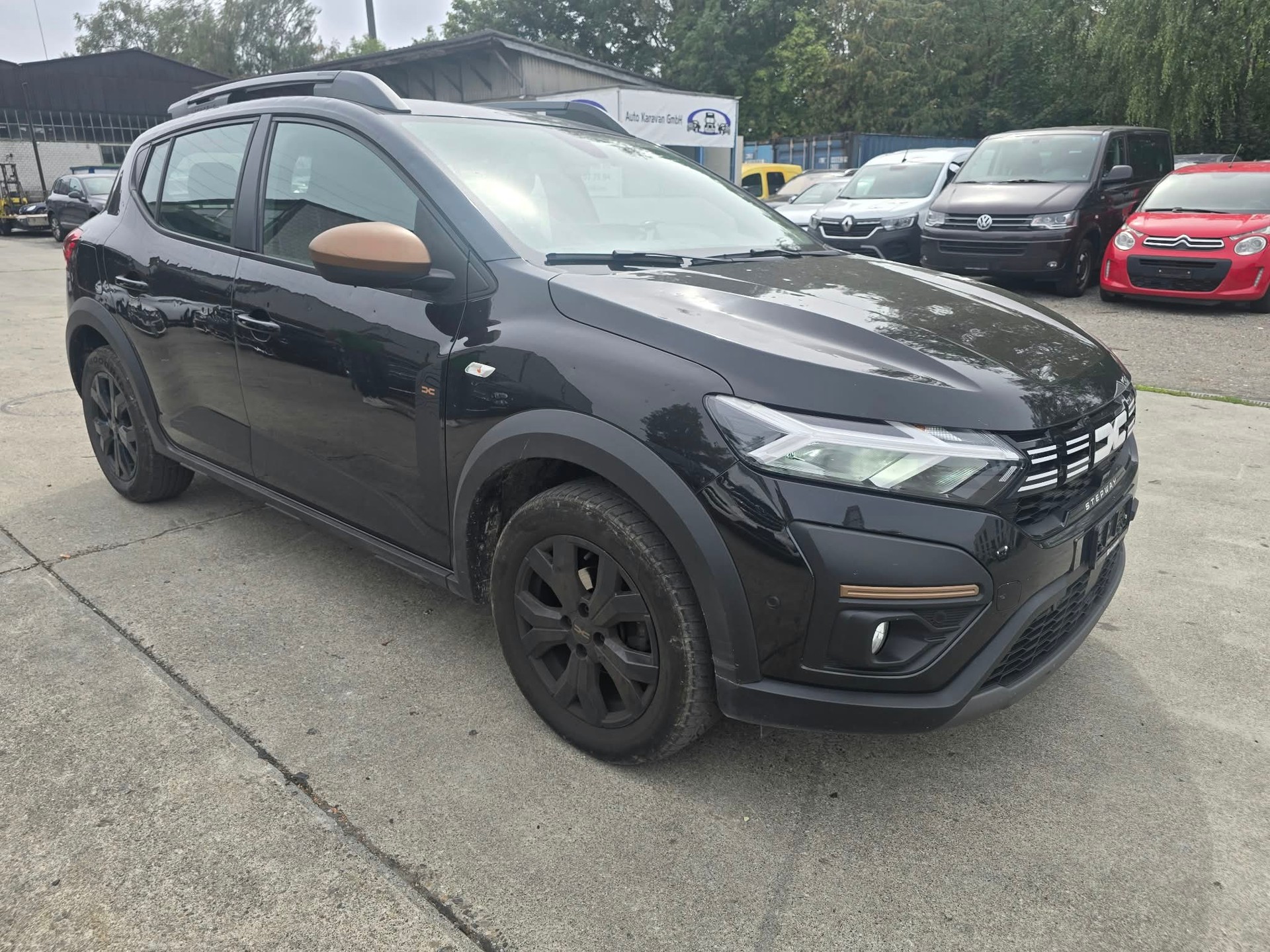 DACIA Sandero Stepway TCe 90 Extreme CVT-image-1