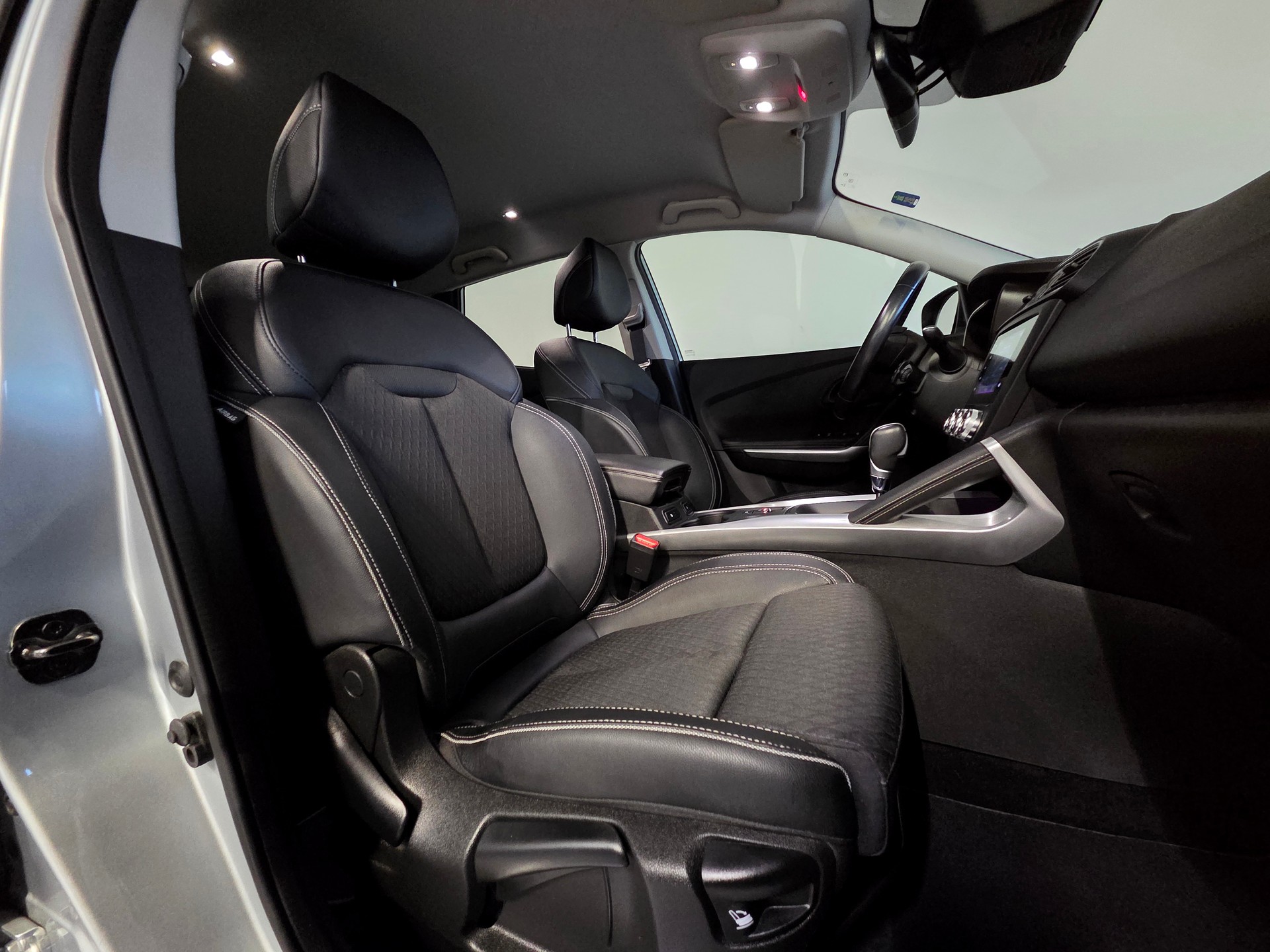 RENAULT Kadjar 1.3 TCe 160 Intens EDC-image-12