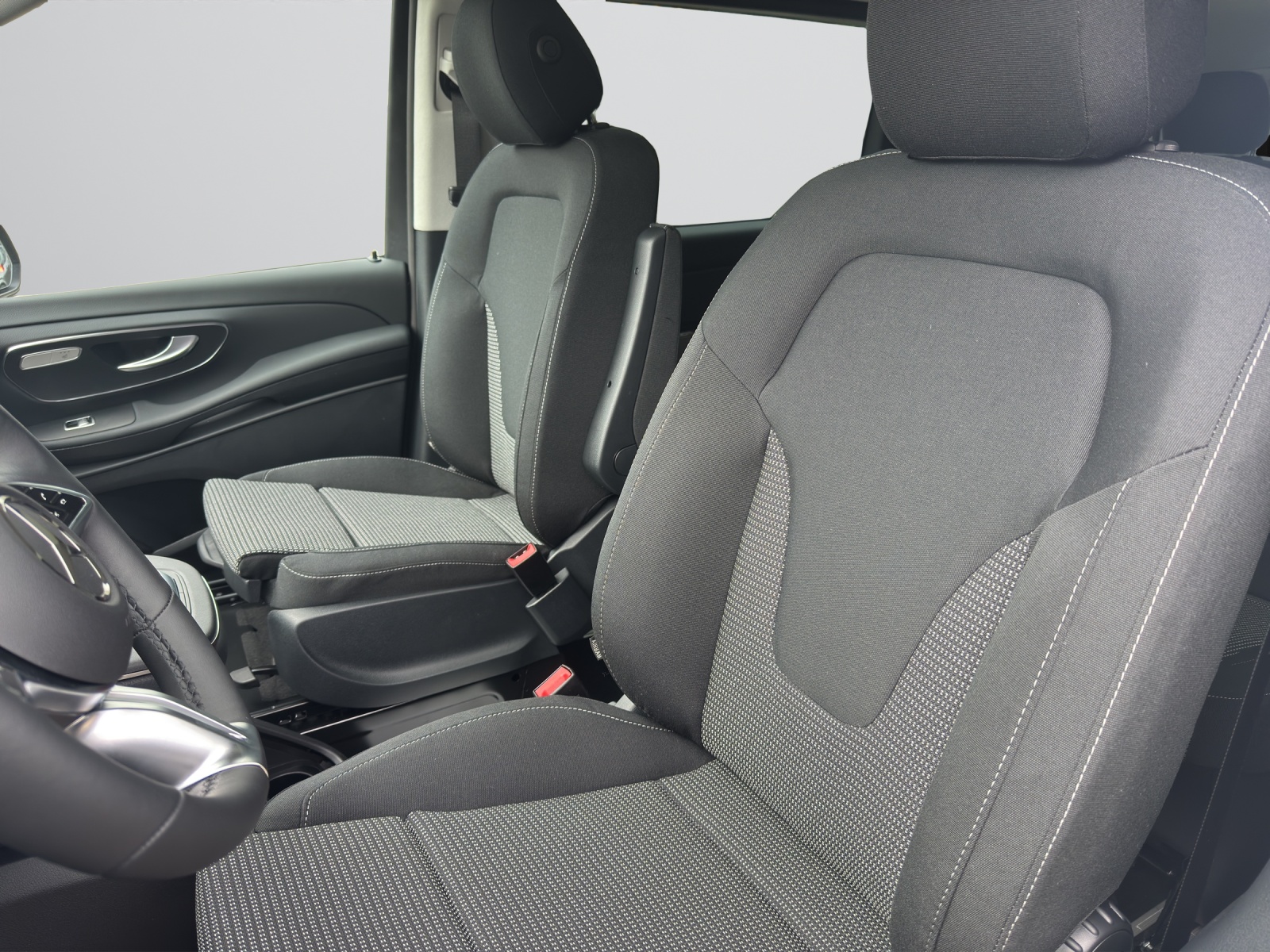 MERCEDES-BENZ V 250 d lang 4Matic Style 9G-Tronic-image-7