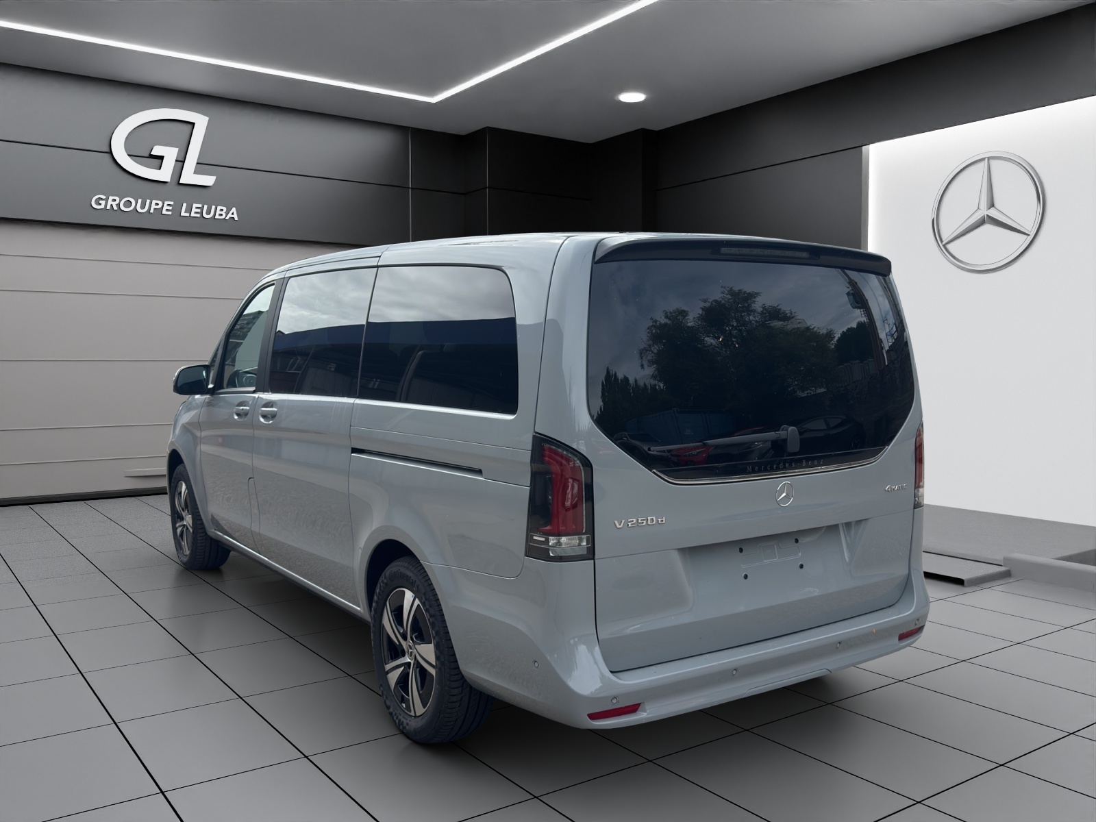 MERCEDES-BENZ V 250 d lang 4Matic Style 9G-Tronic-image-3