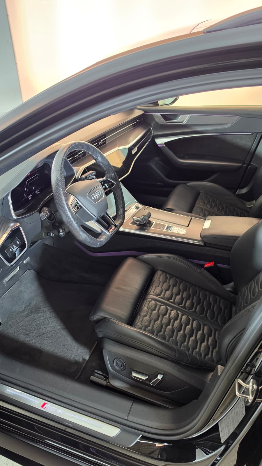 AUDI RS6 Avant 4.0 TFSI V8 quattro,CH-FAHRZEUG, TOP ZUSTAND, APR CHIPTUNING 720PS UND 1025NM, KW TIEFERLEGUNG, UVM.-image-11