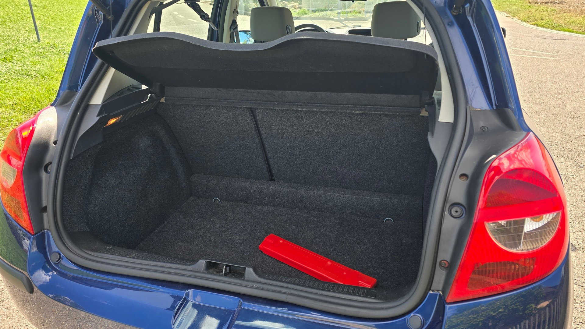 RENAULT Clio 1.2 16V Authentique-image-6