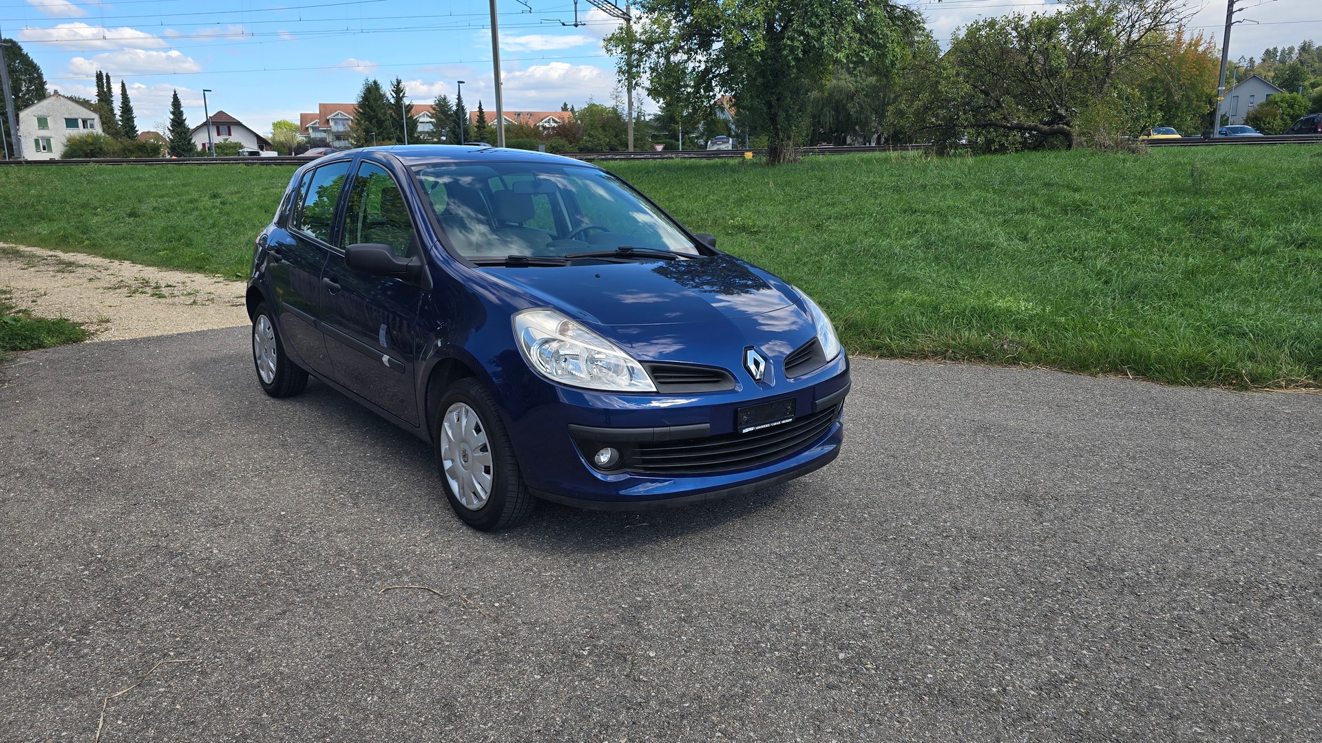 RENAULT Clio 1.2 16V Authentique-image-14