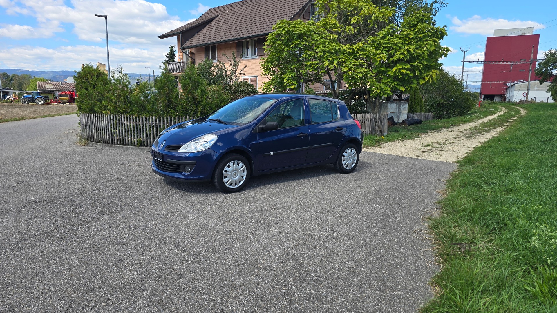 RENAULT Clio 1.2 16V Authentique-image-1