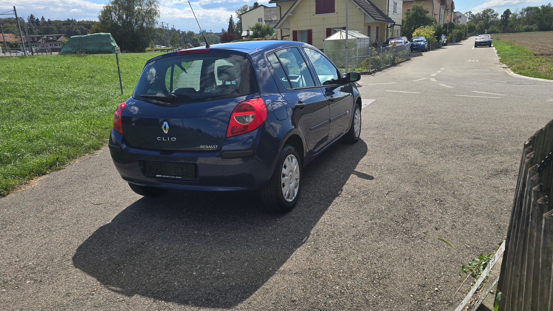RENAULT Clio 1.2 16V Authentique-image-13
