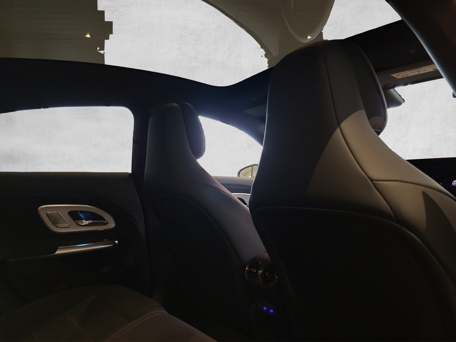 MERCEDES-BENZ CLA 220 AMG Line 4matic-image-6