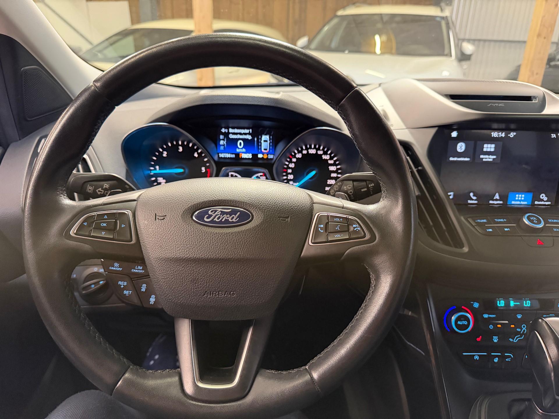 FORD Kuga 2.0 TDCi Business 4WD PowerShift-image-12