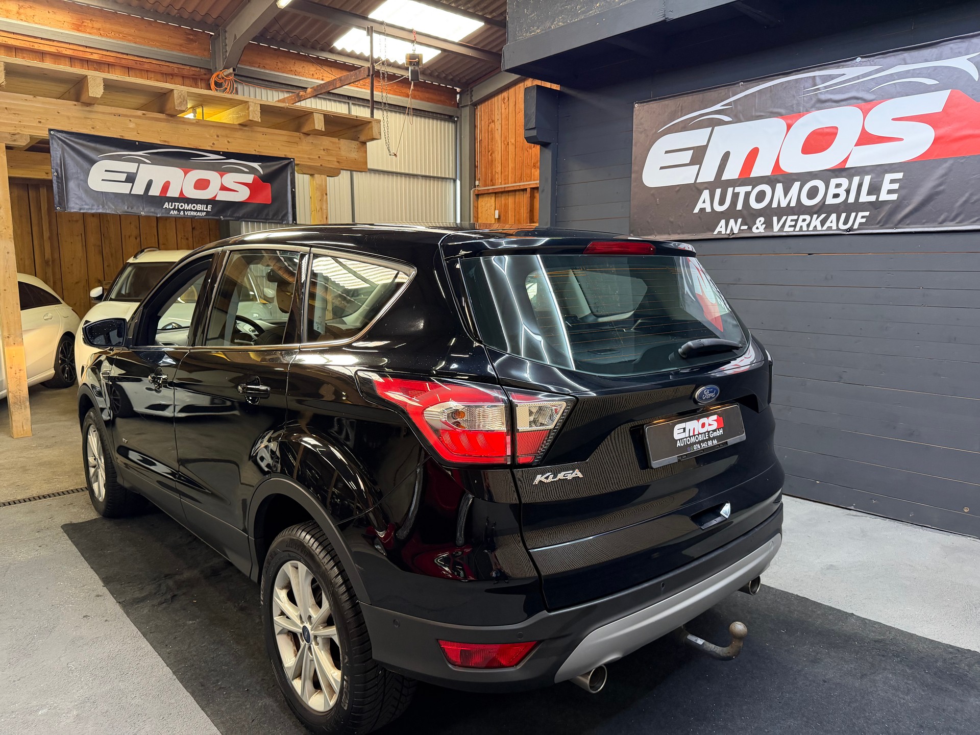 FORD Kuga 2.0 TDCi Business 4WD PowerShift-image-4