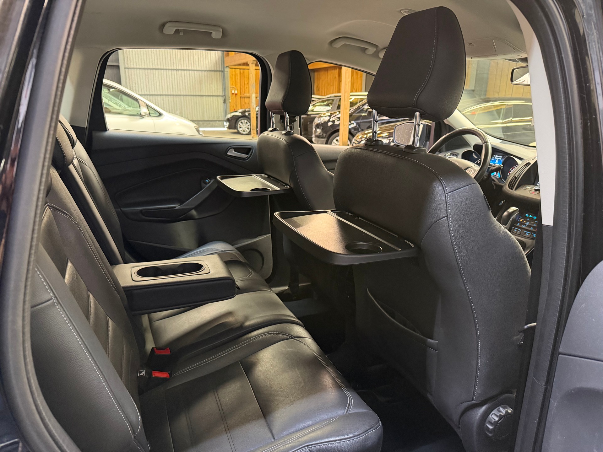 FORD Kuga 2.0 TDCi Business 4WD PowerShift-image-10