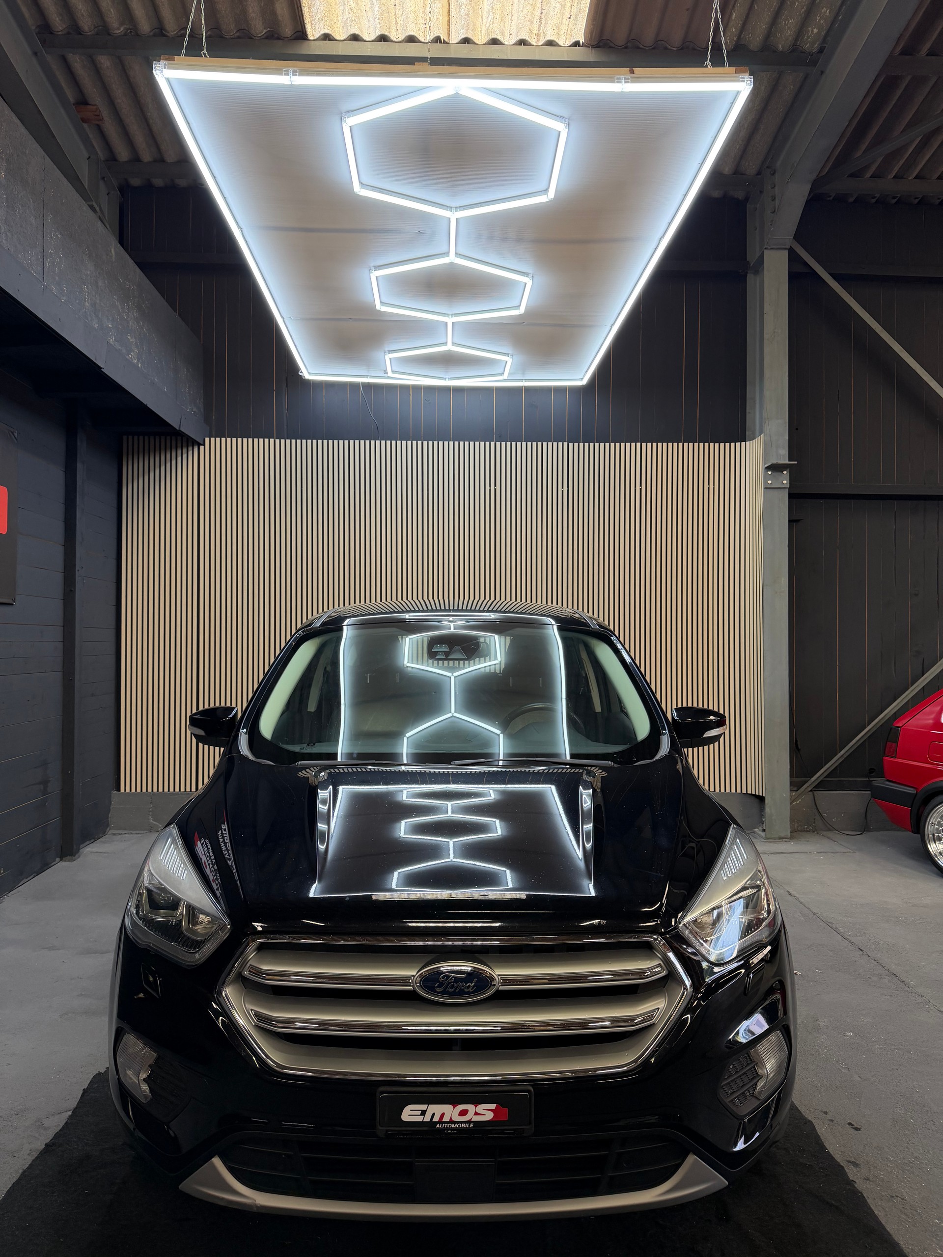 FORD Kuga 2.0 TDCi Business 4WD PowerShift-image-1