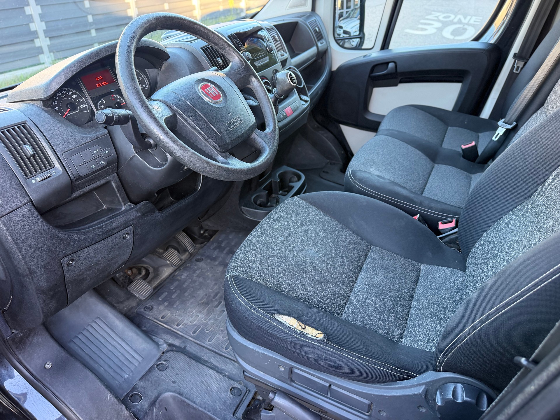 FIAT Ducato 30 2.3 MJ-image-10