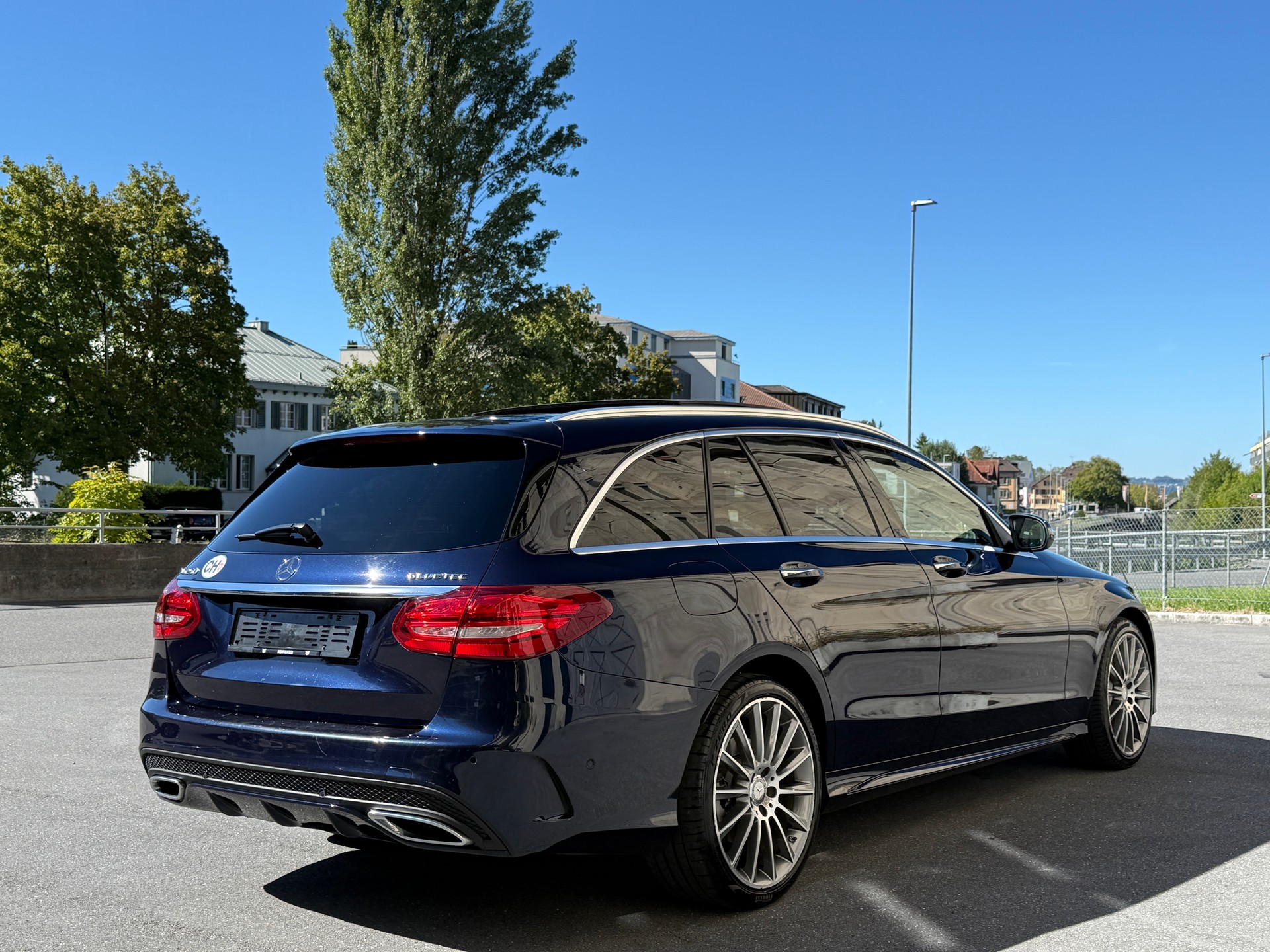 MERCEDES-BENZ C 250 BlueTEC AMG Line 4Matic 7G-Tronic-image-10