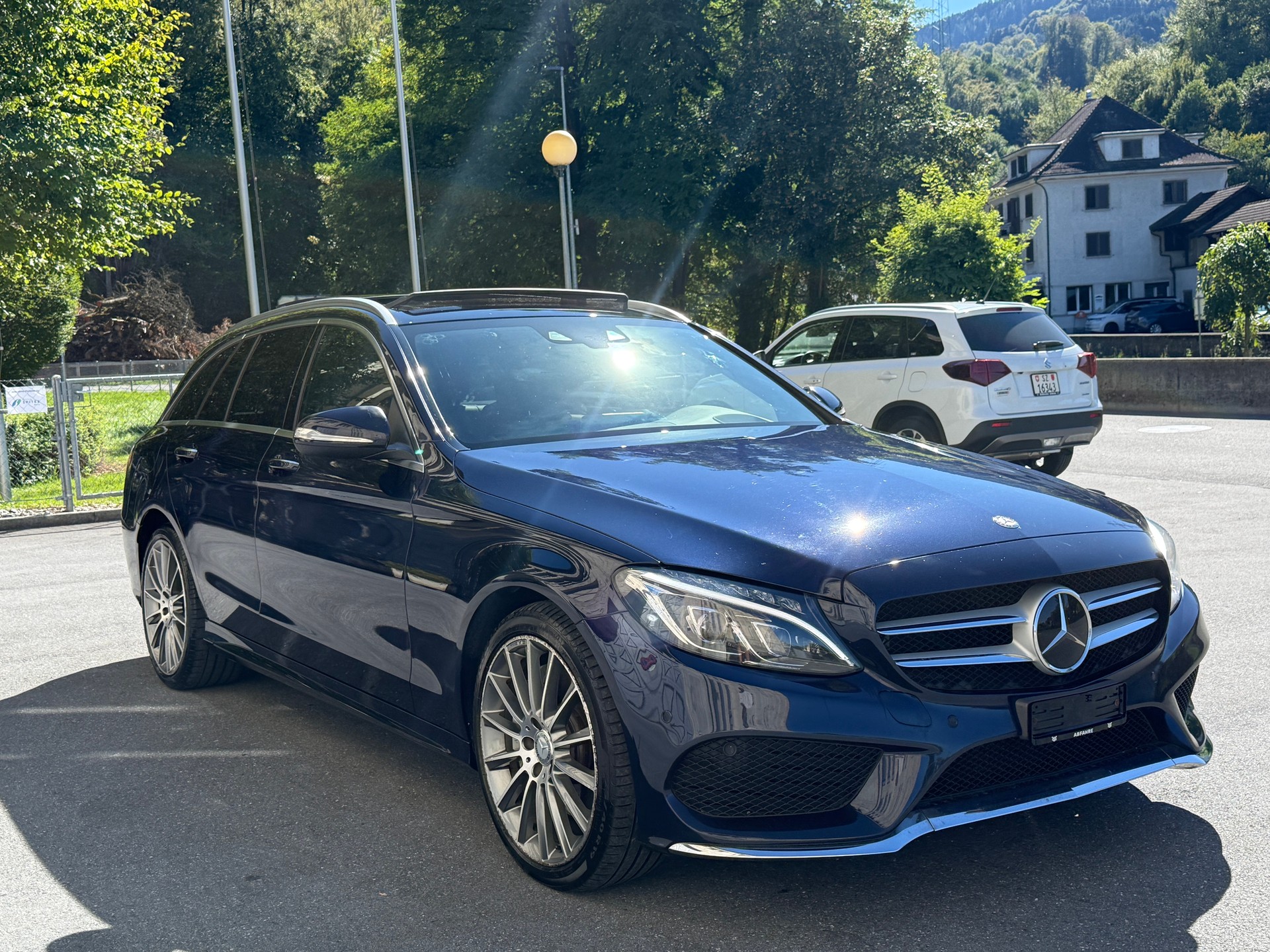 MERCEDES-BENZ C 250 BlueTEC AMG Line 4Matic 7G-Tronic-image-11
