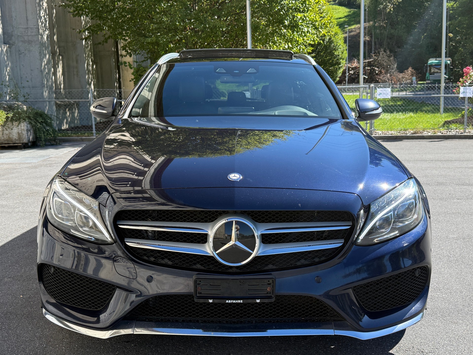 MERCEDES-BENZ C 250 BlueTEC AMG Line 4Matic 7G-Tronic-image-3