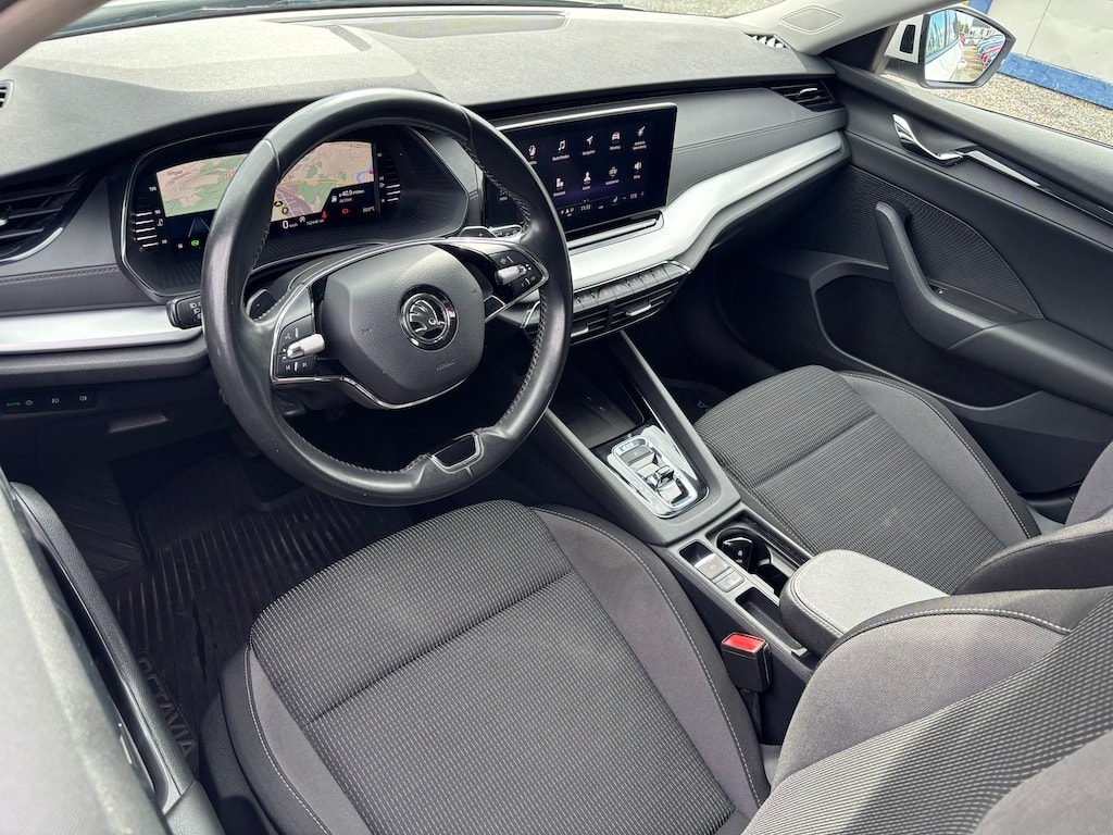 SKODA Octavia Combi 2.0 TDI DSG Ambition 4x4-image-8
