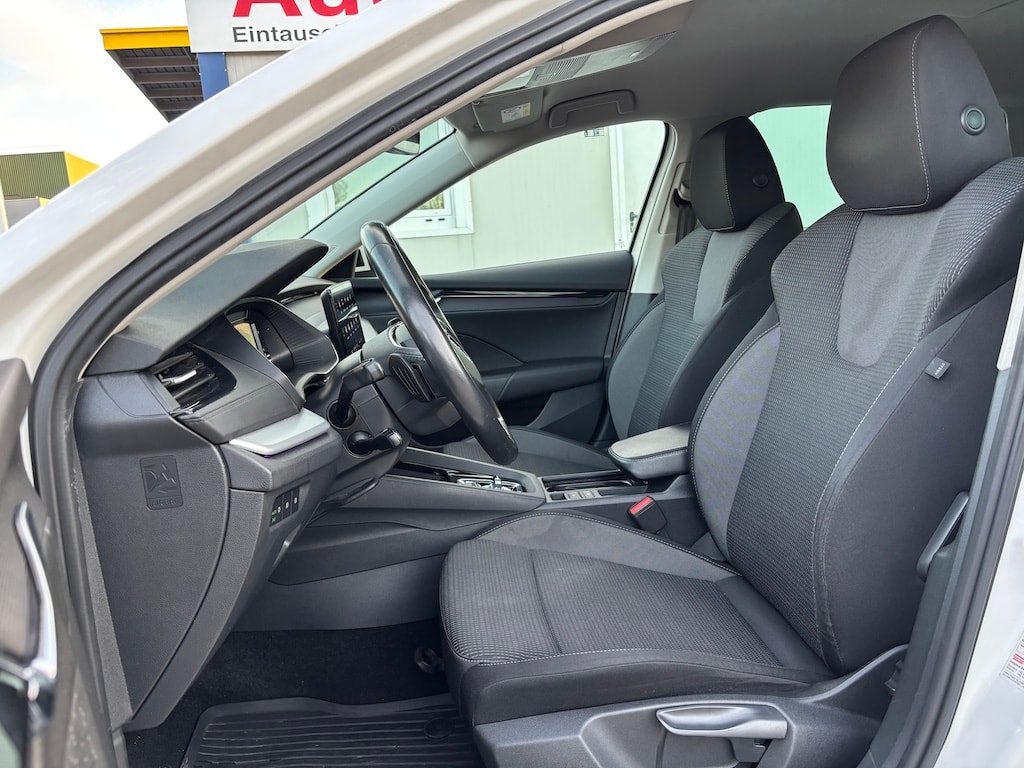 SKODA Octavia Combi 2.0 TDI DSG Ambition 4x4-image-6