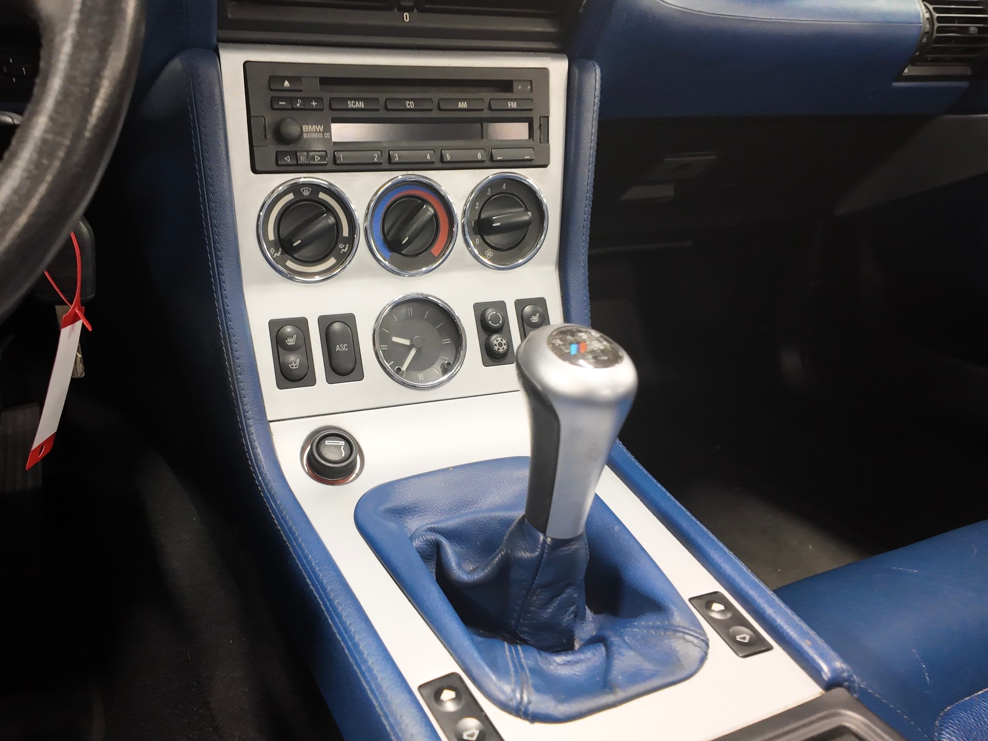 BMW Z3 2.8i Roadster / M-Technik / Hardtop / Topasblau / CH Fahrzeug / Frisch ab MFK-image-12