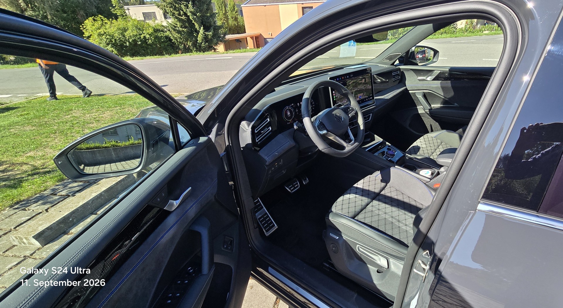 VW 1.5 TSI PHEV R-Line DSG (Plug-in-Hybrid)-image-1