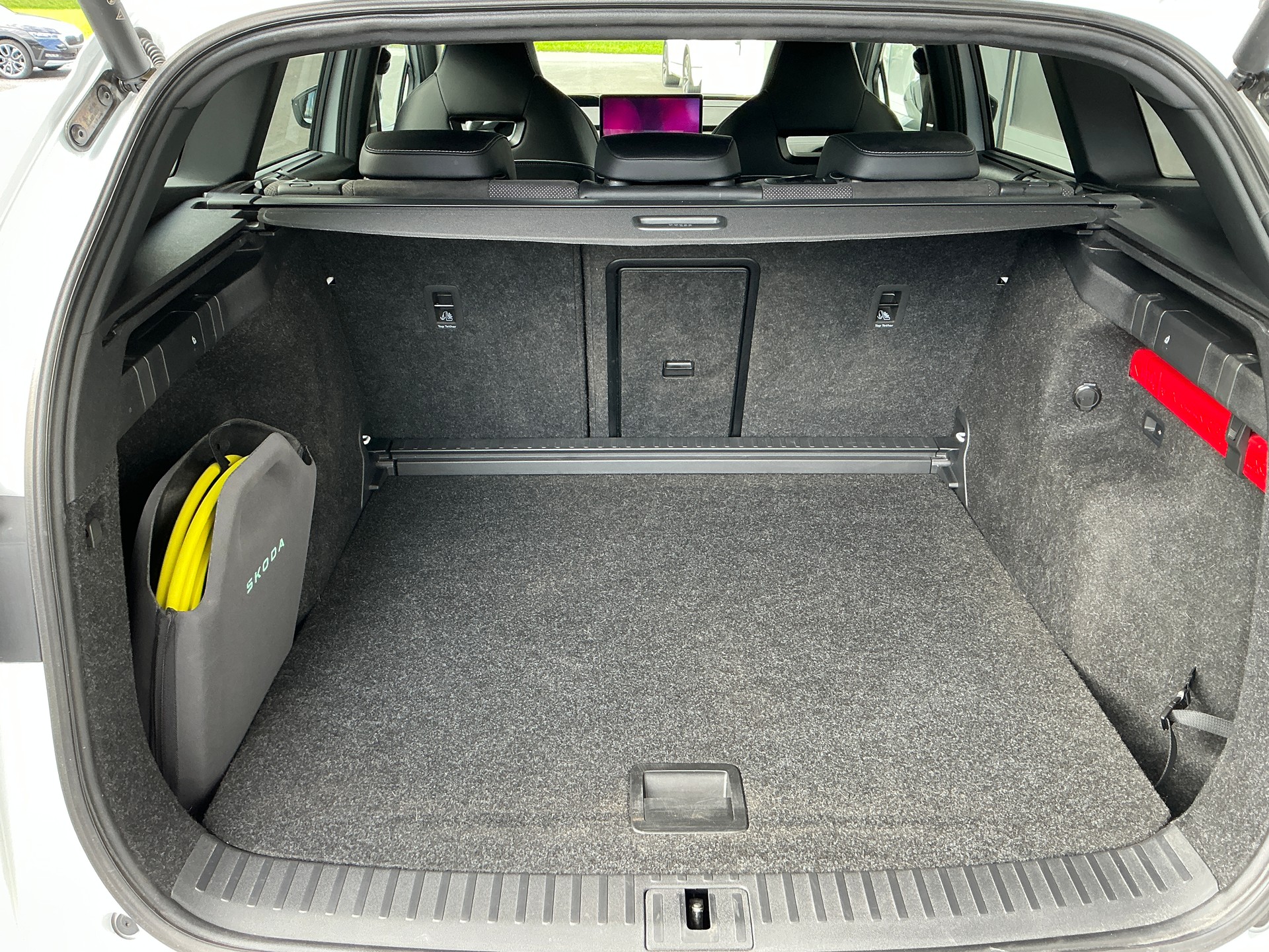 SKODA Enyaq 85x SportLine-image-4