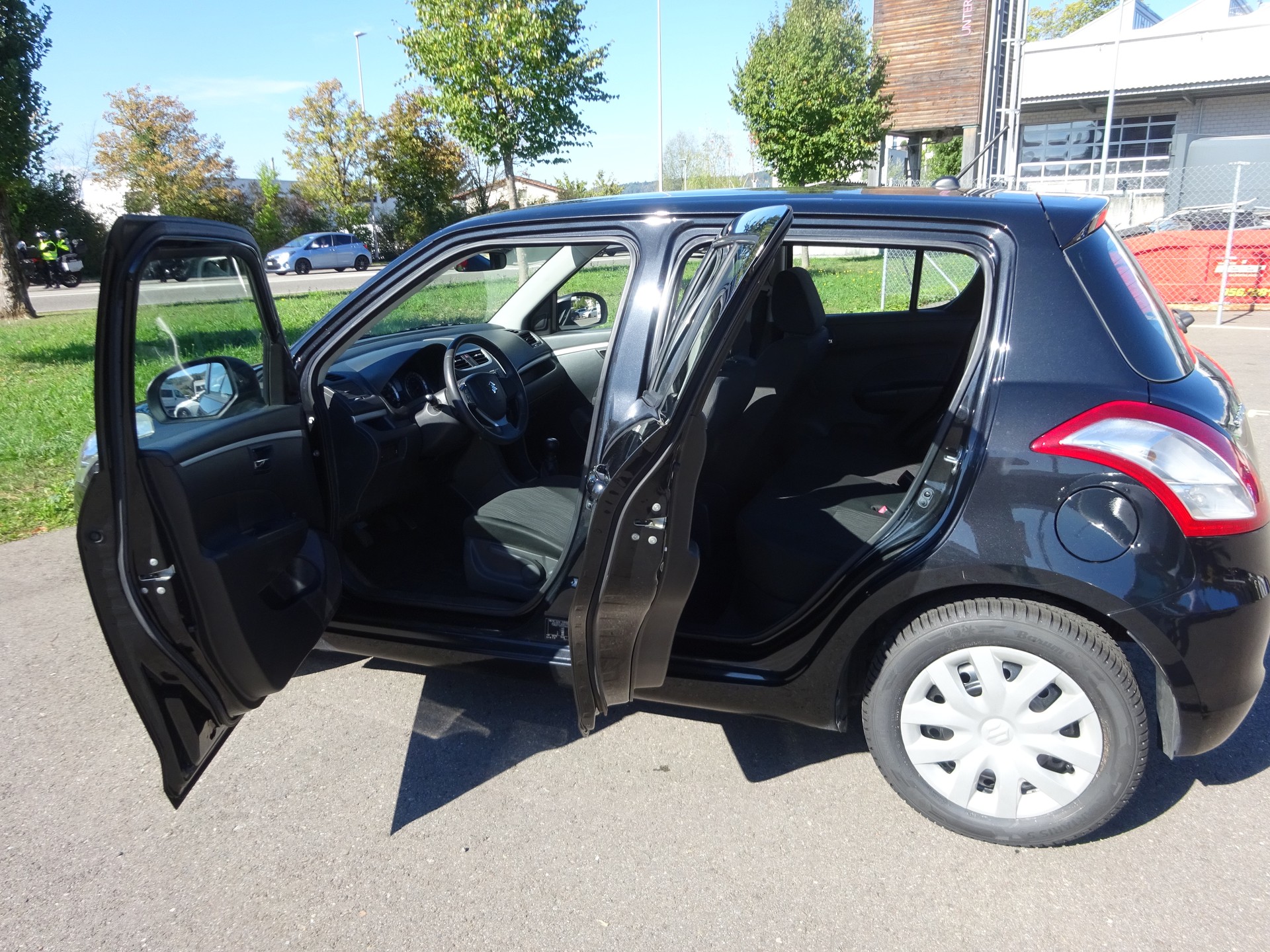 SUZUKI Swift 1.2i 16V GL-image-8