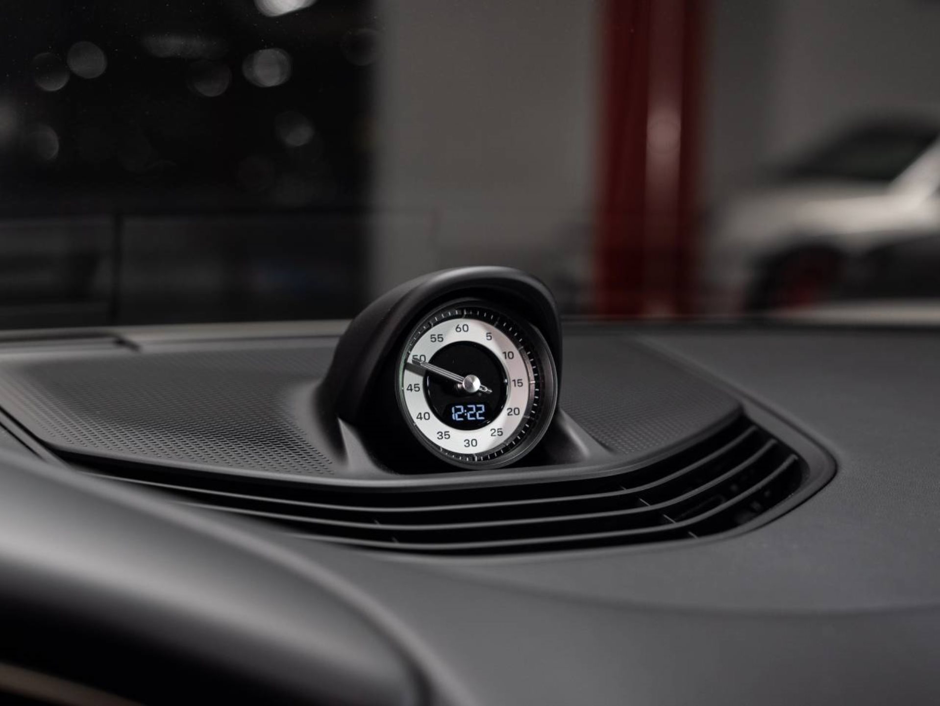 PORSCHE Taycan GTS Sport Turismo-image-9