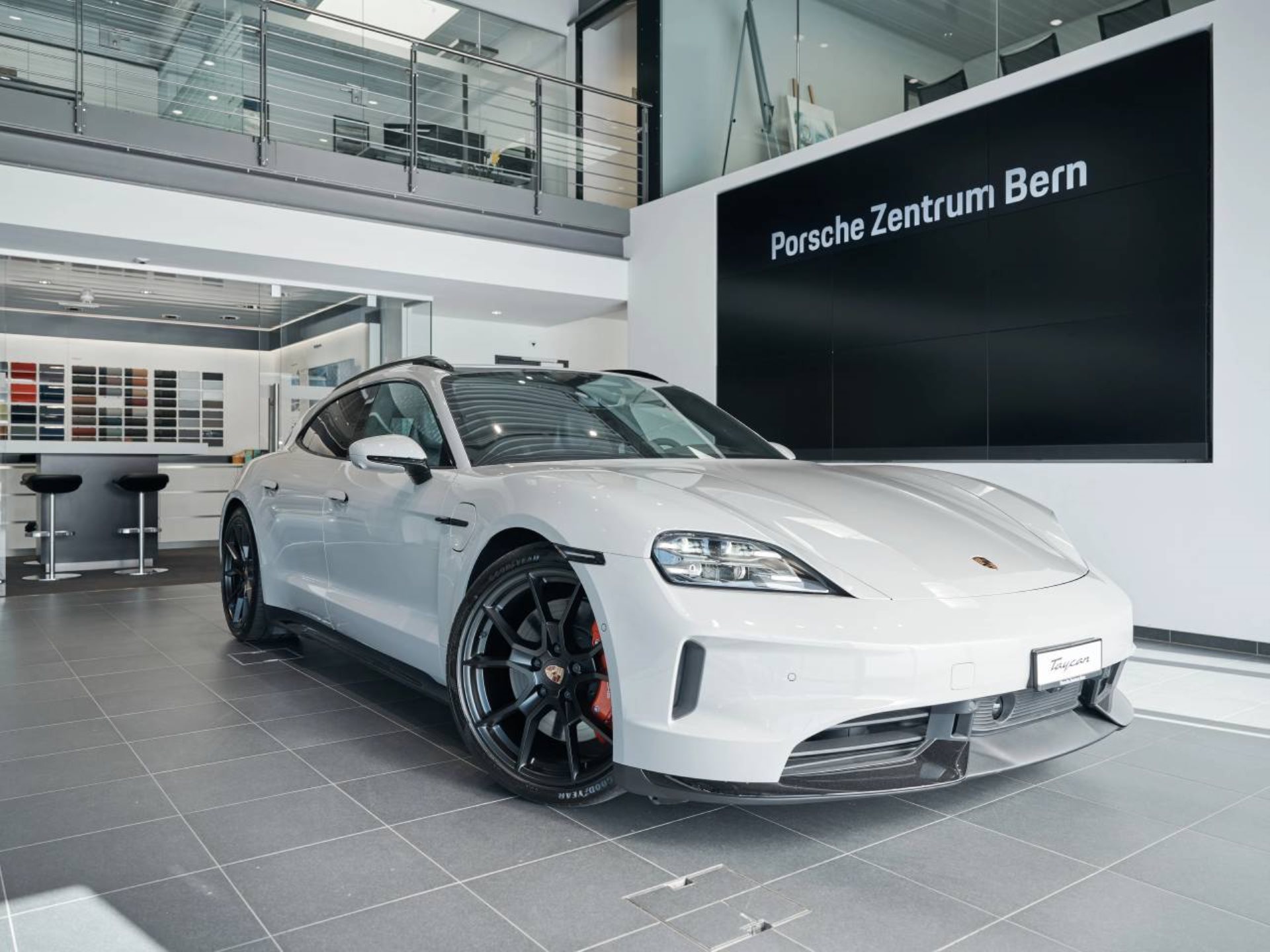 PORSCHE Taycan GTS Sport Turismo