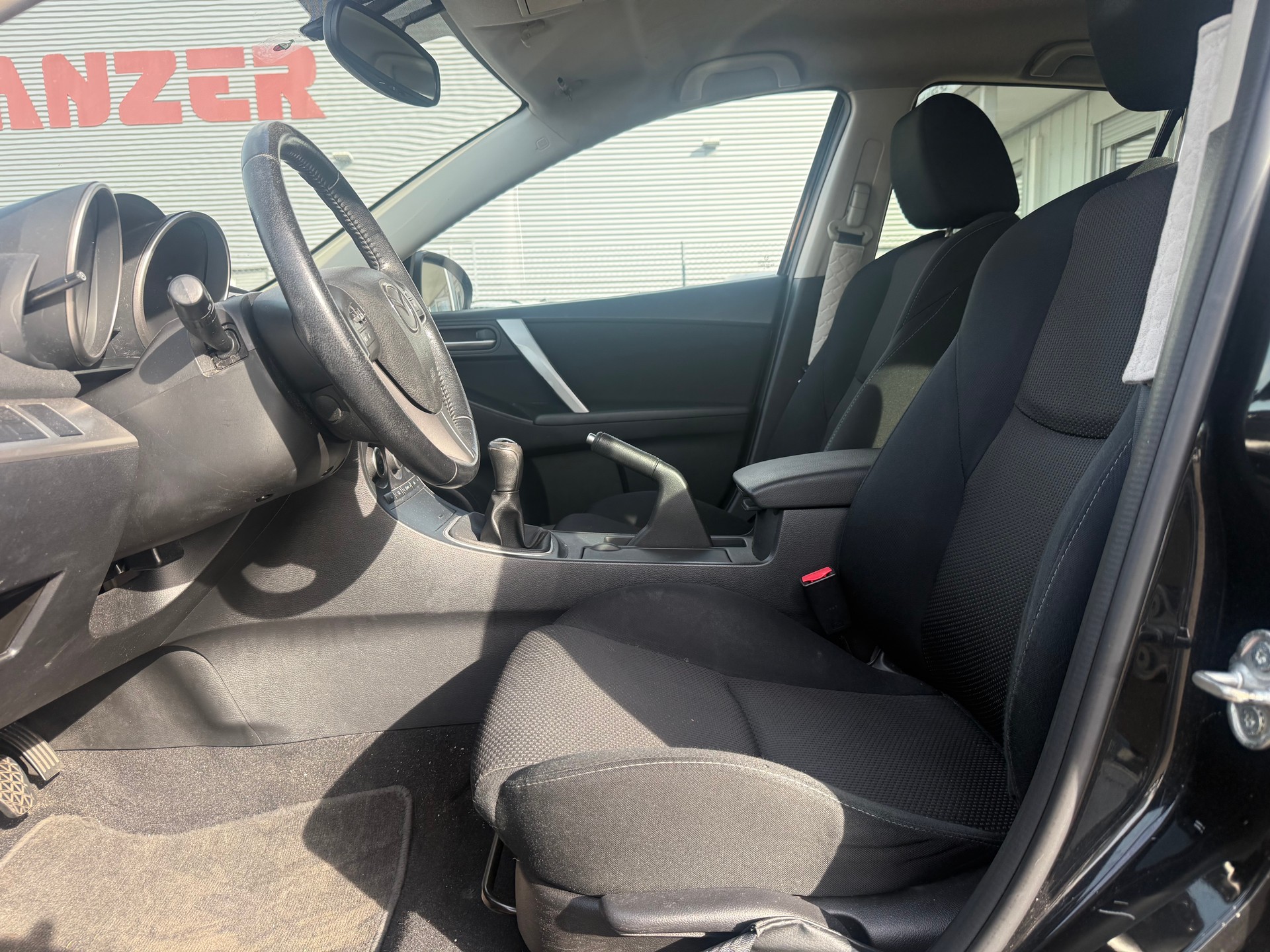 MAZDA 3 1.6 16V Confort-image-4