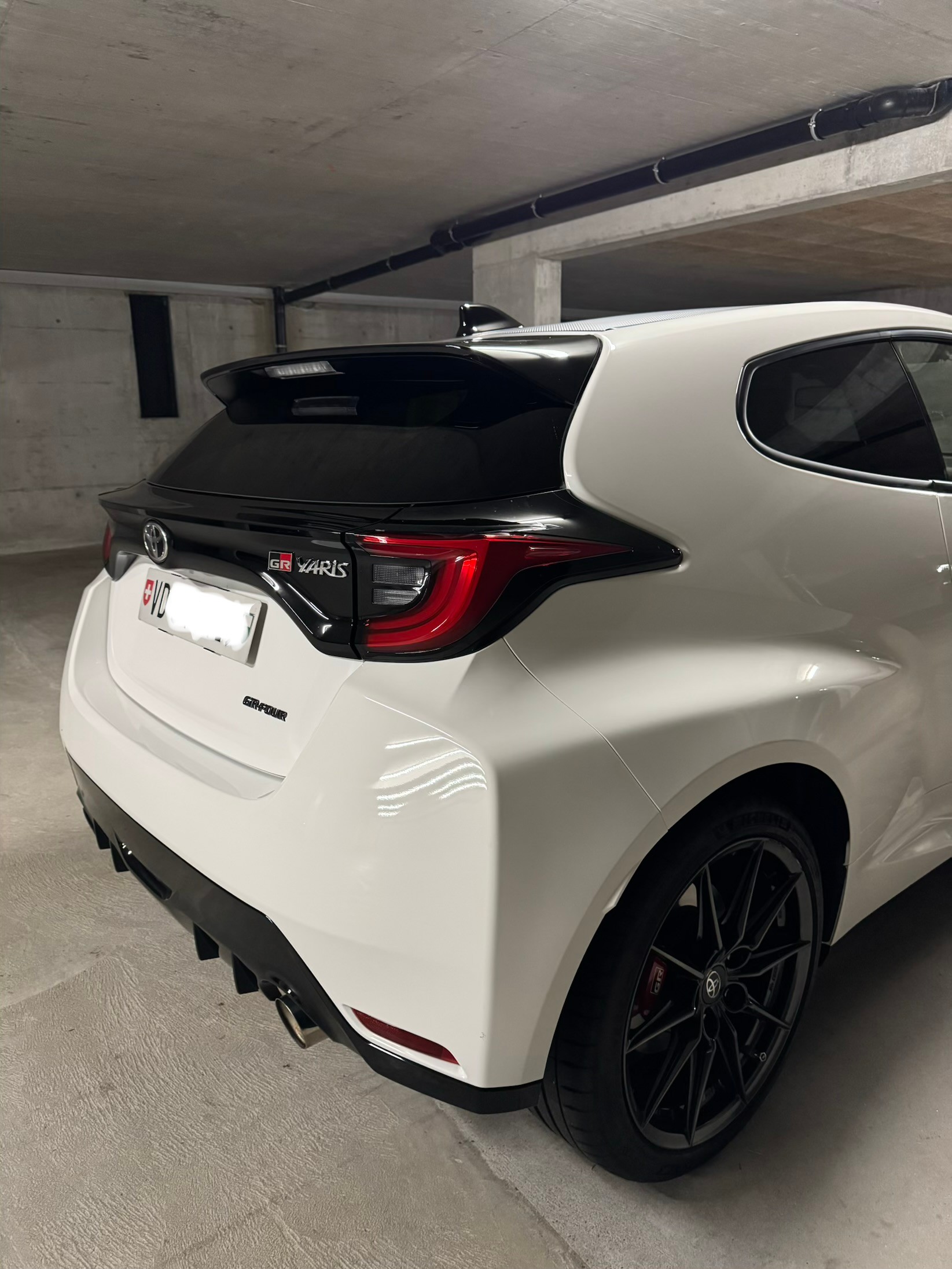 TOYOTA 1.6 Turbo Sport 4x4-image-3