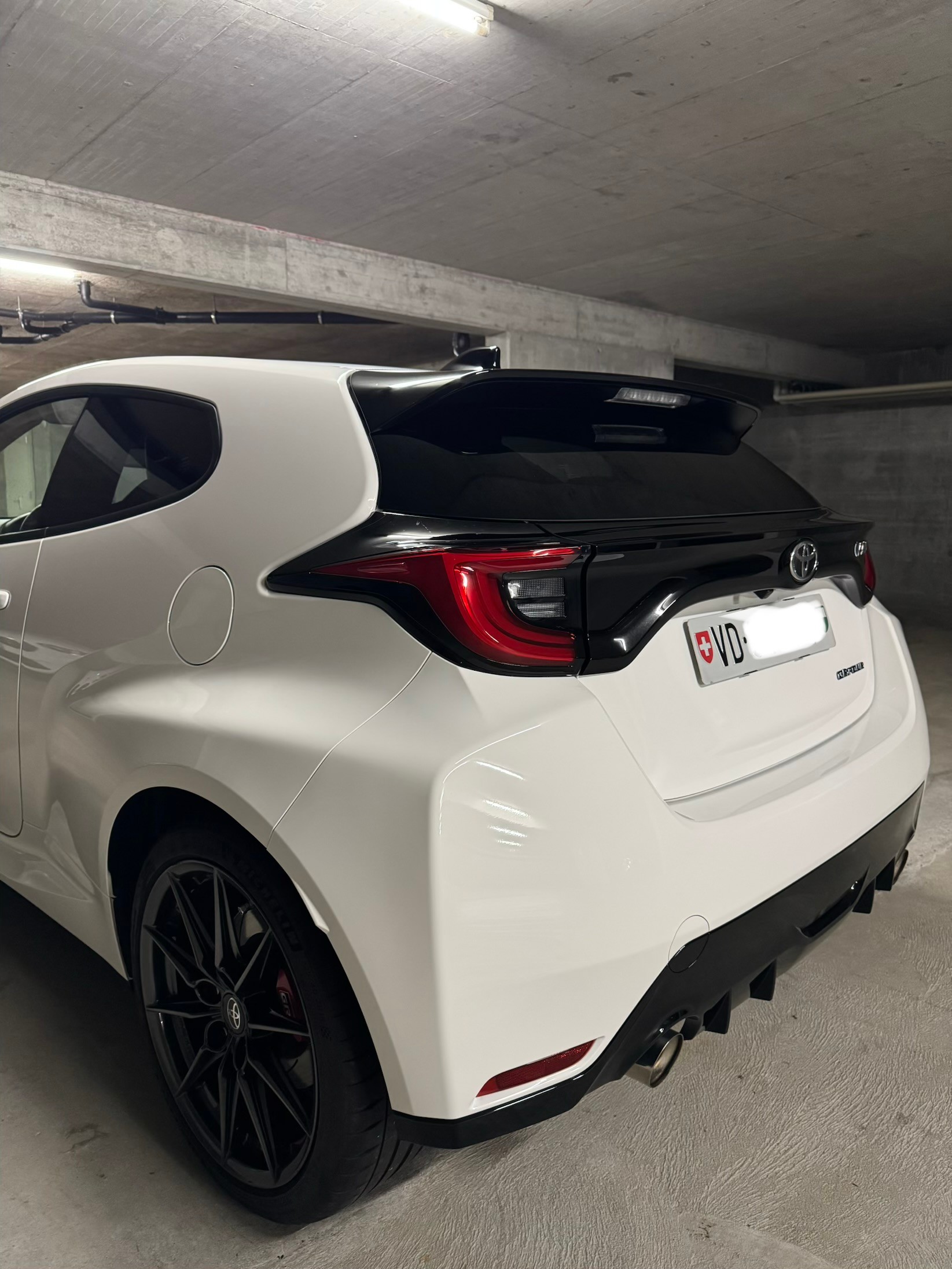 TOYOTA 1.6 Turbo Sport 4x4-image-2