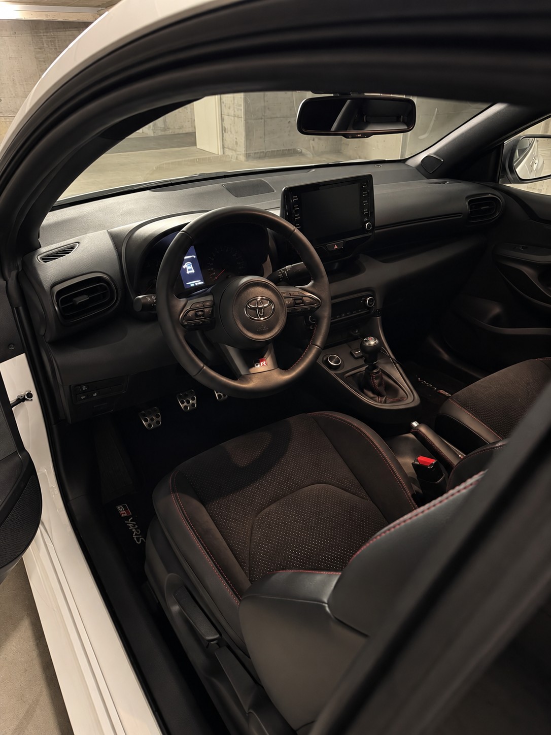 TOYOTA 1.6 Turbo Sport 4x4-image-4