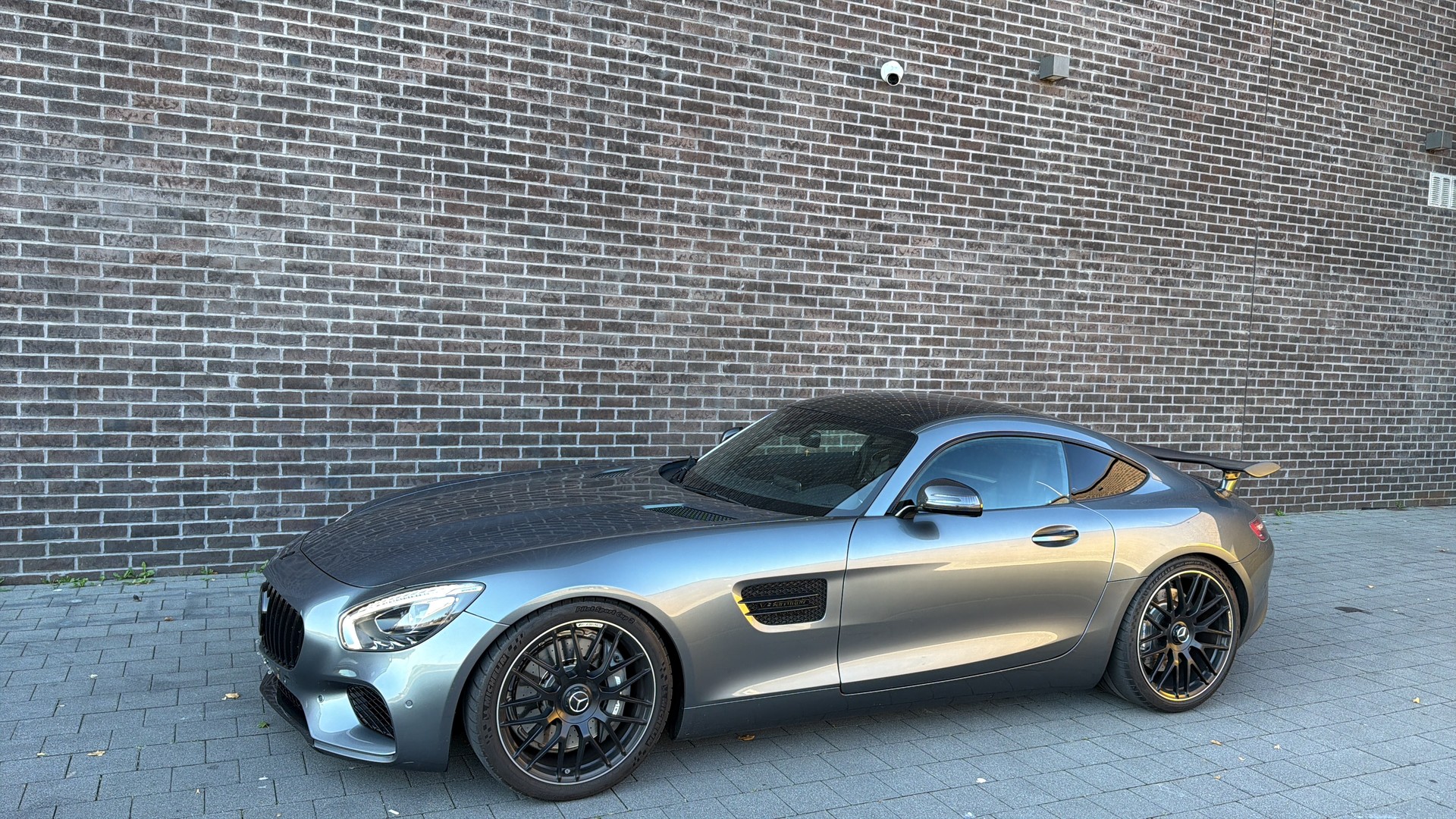MERCEDES-BENZ AMG GT-image-4