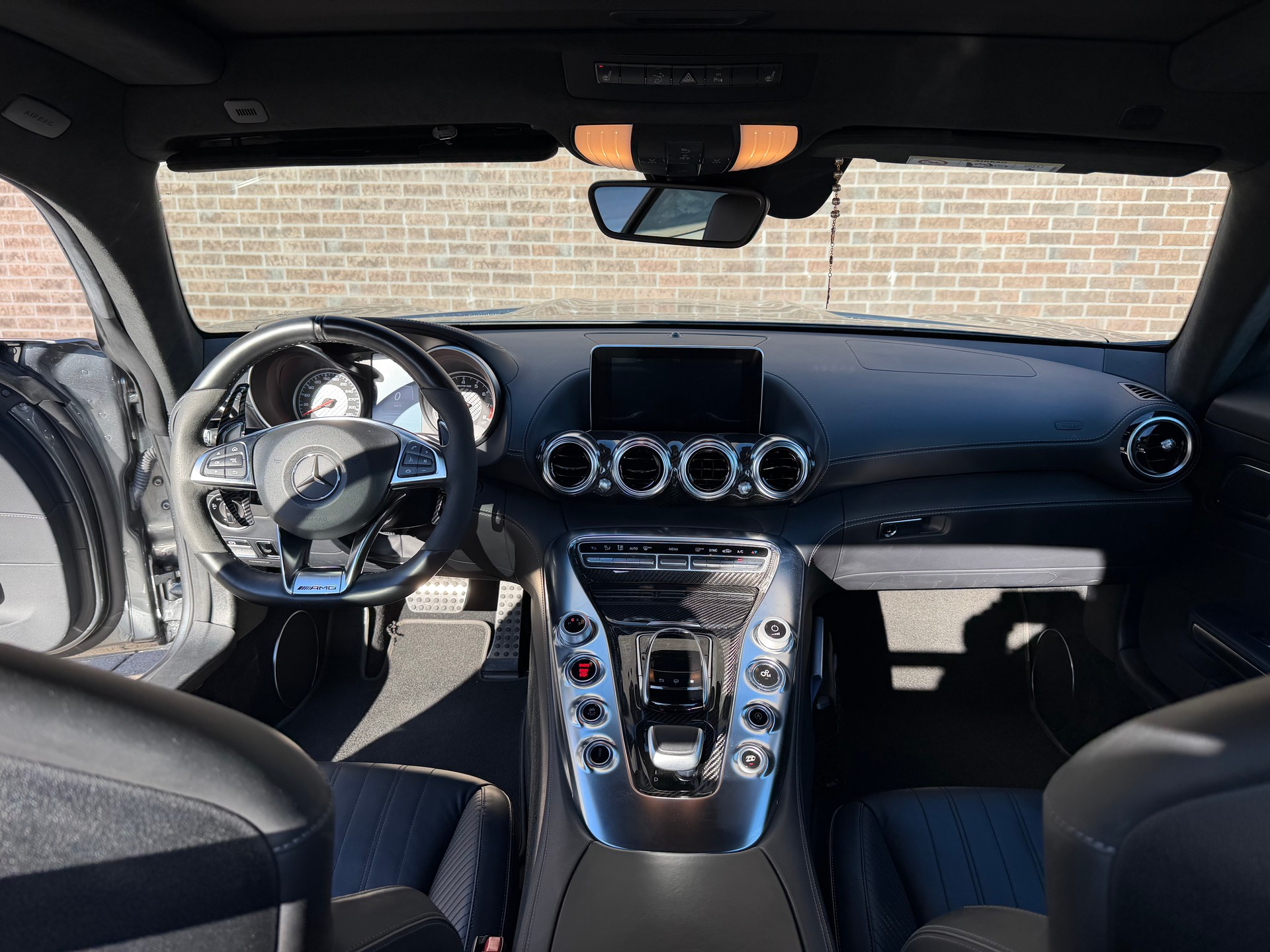 MERCEDES-BENZ AMG GT-image-9