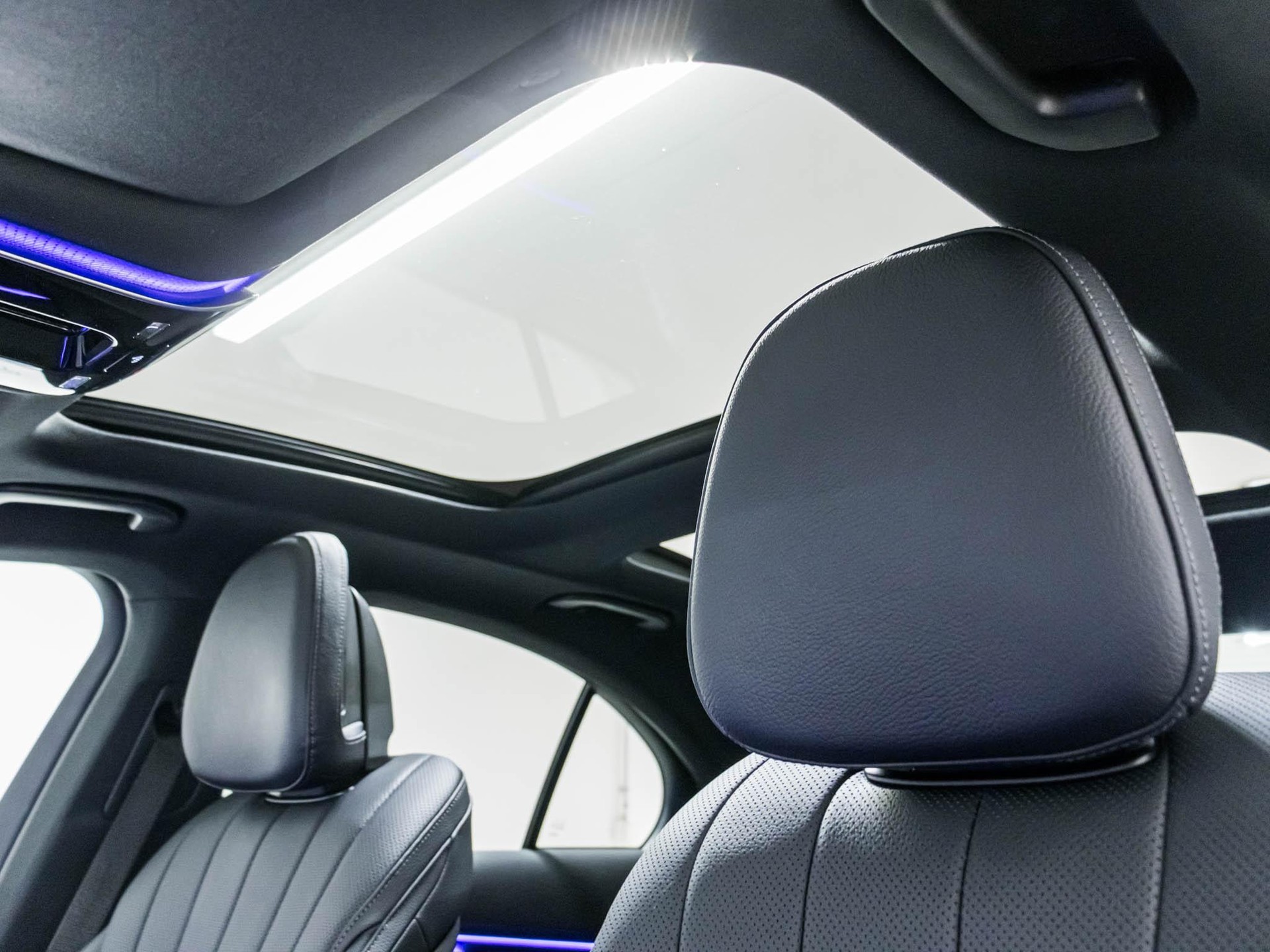 MERCEDES-BENZ E 220 d 4MATIC-image-8