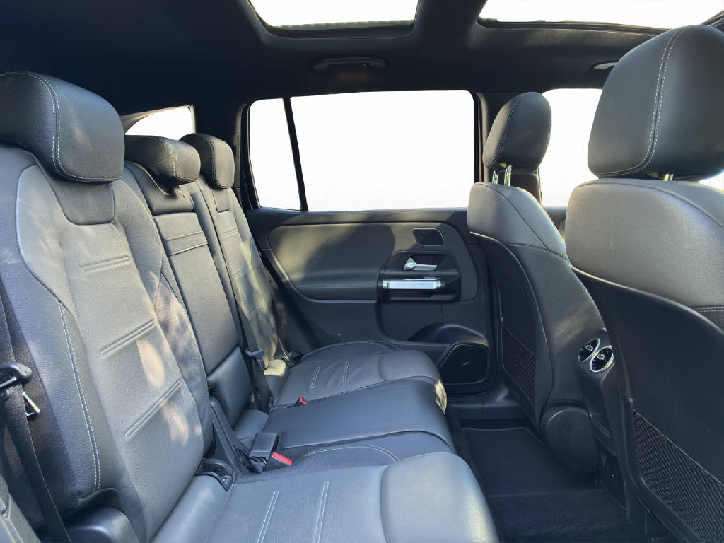 MERCEDES-BENZ GLB 250 AMG Line 4Matic-image-12
