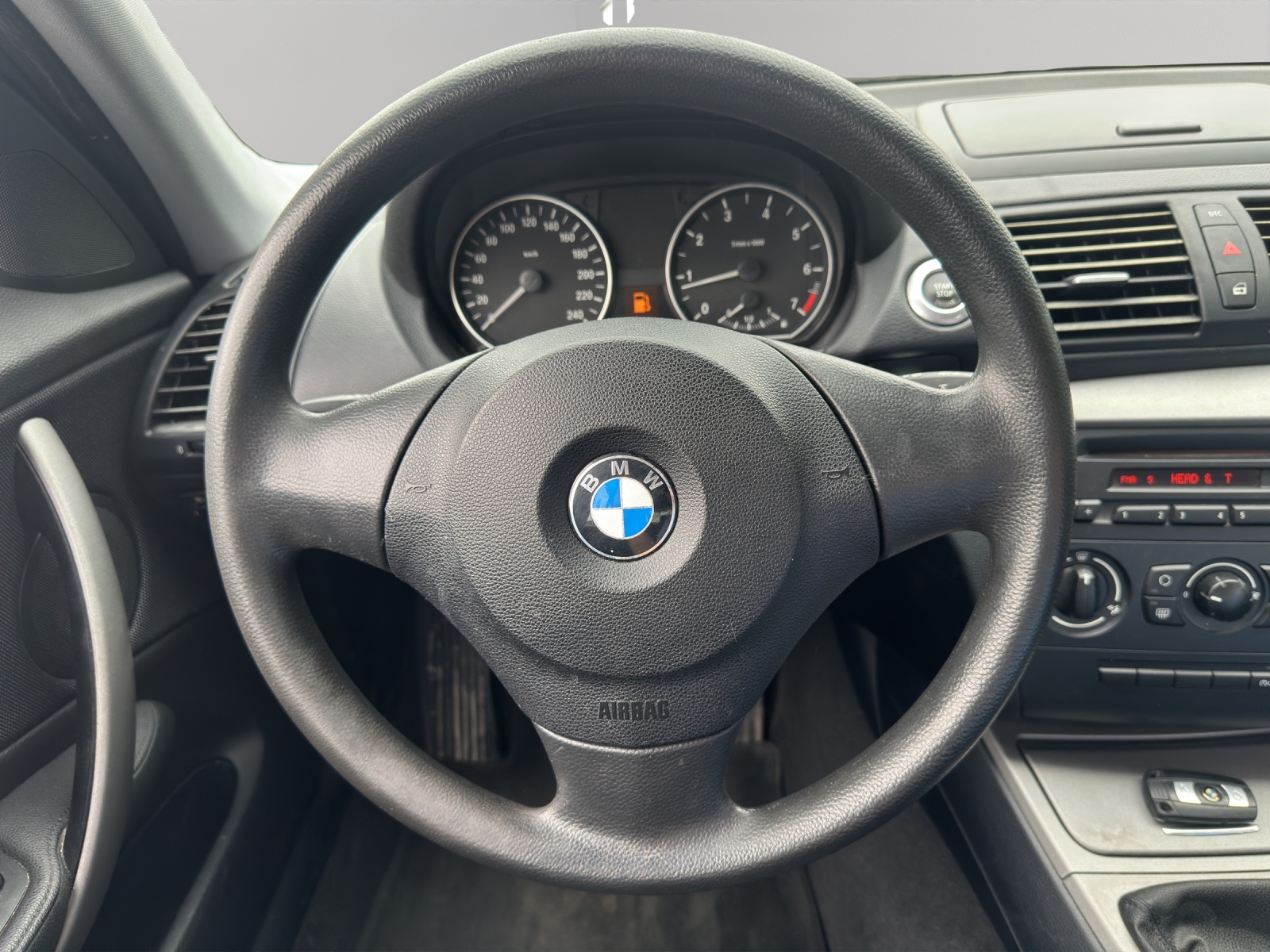 BMW 116i-image-17