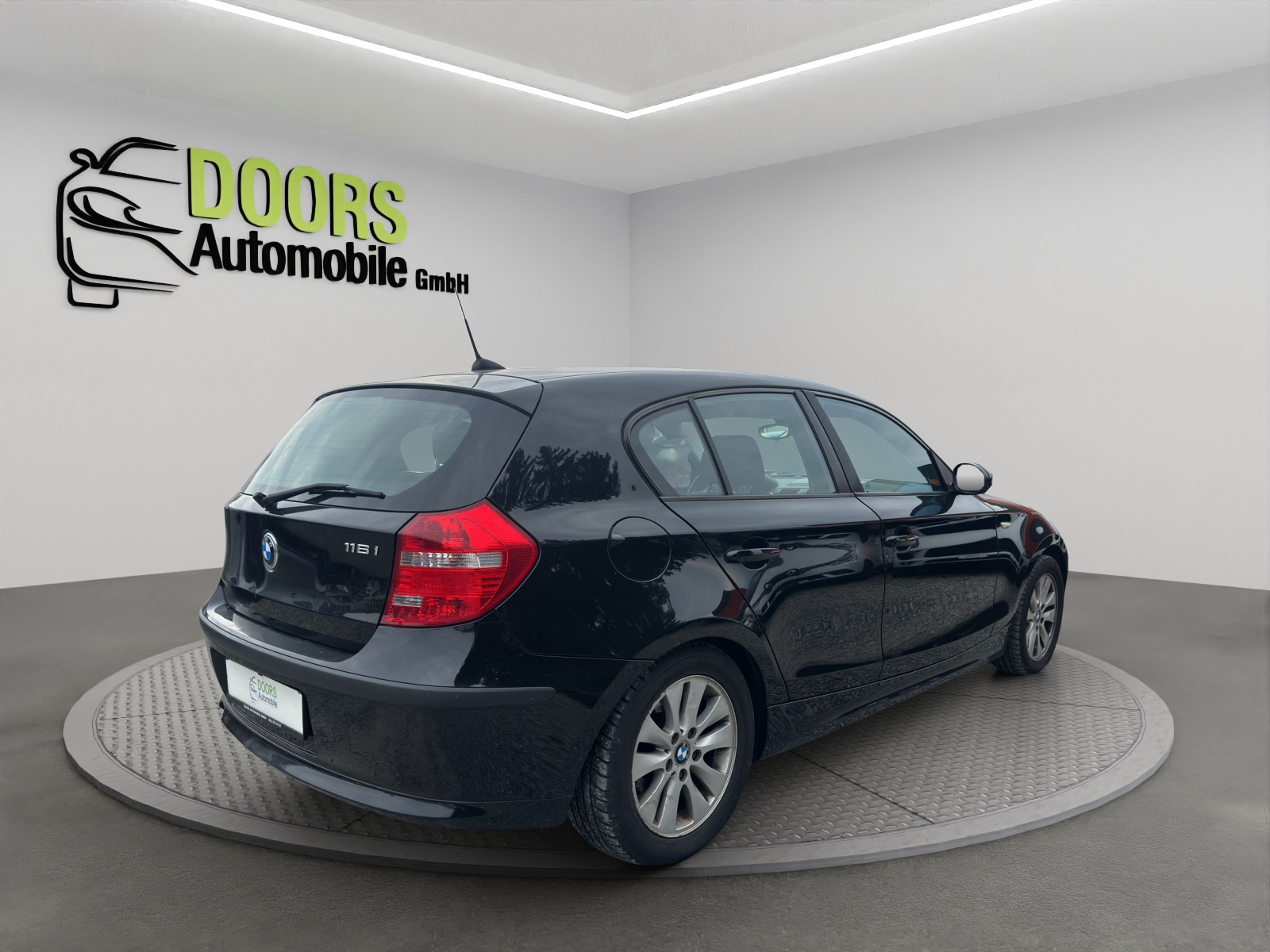 BMW 116i-image-4