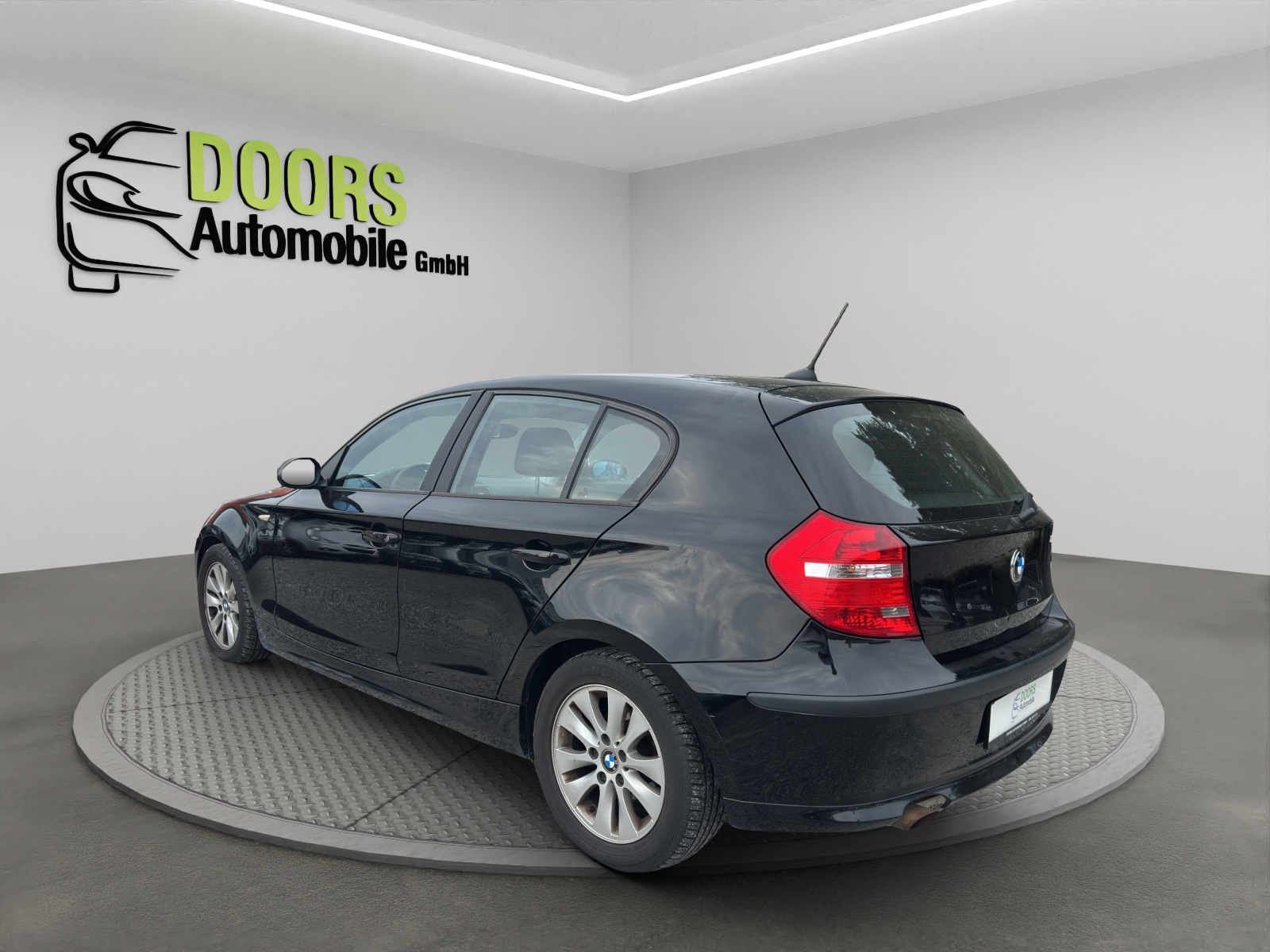 BMW 116i-image-5