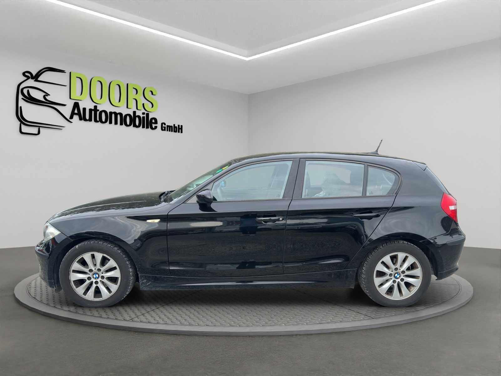 BMW 116i-image-6