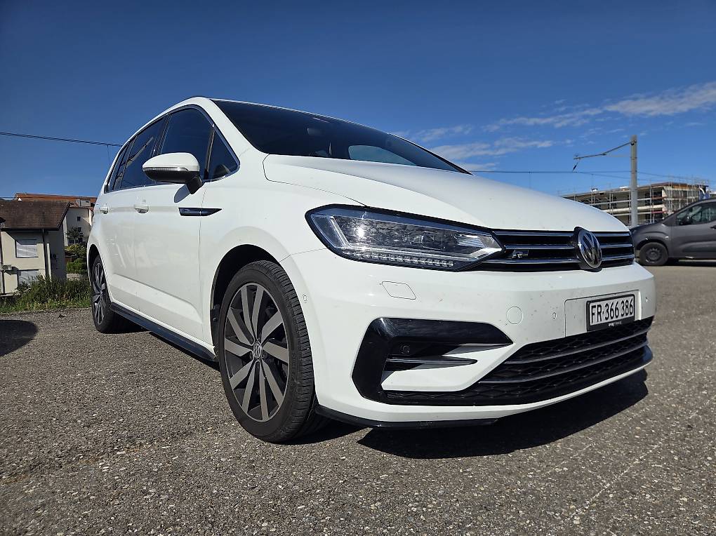 VW Touran 2.0 TDI BlueMotion Technology Highline DSG-image-0