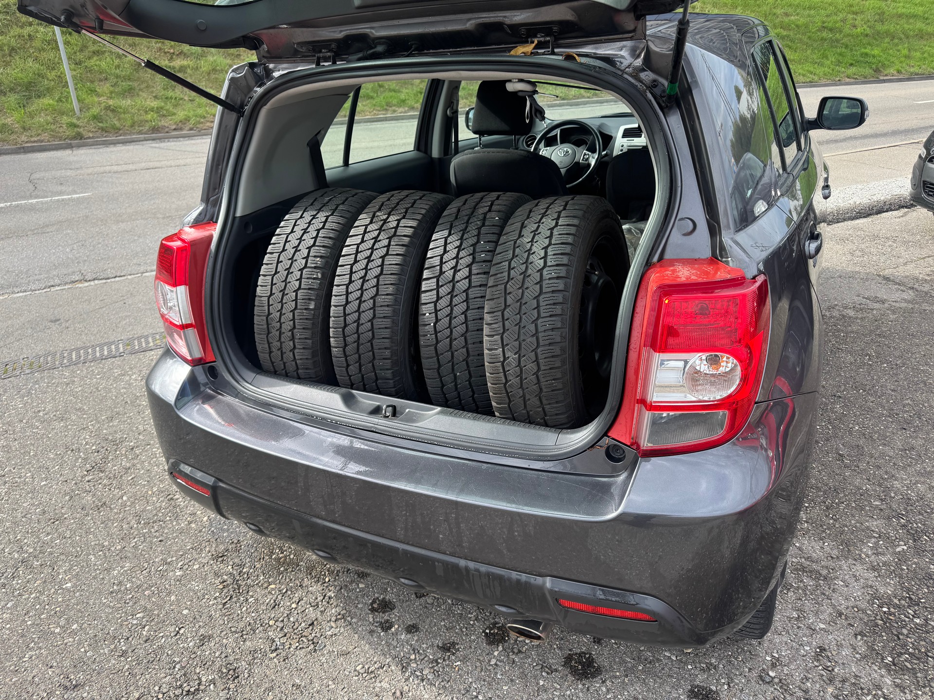 TOYOTA UrbanCruiser 1.4 D-4D Linea Terra 4WD-image-5