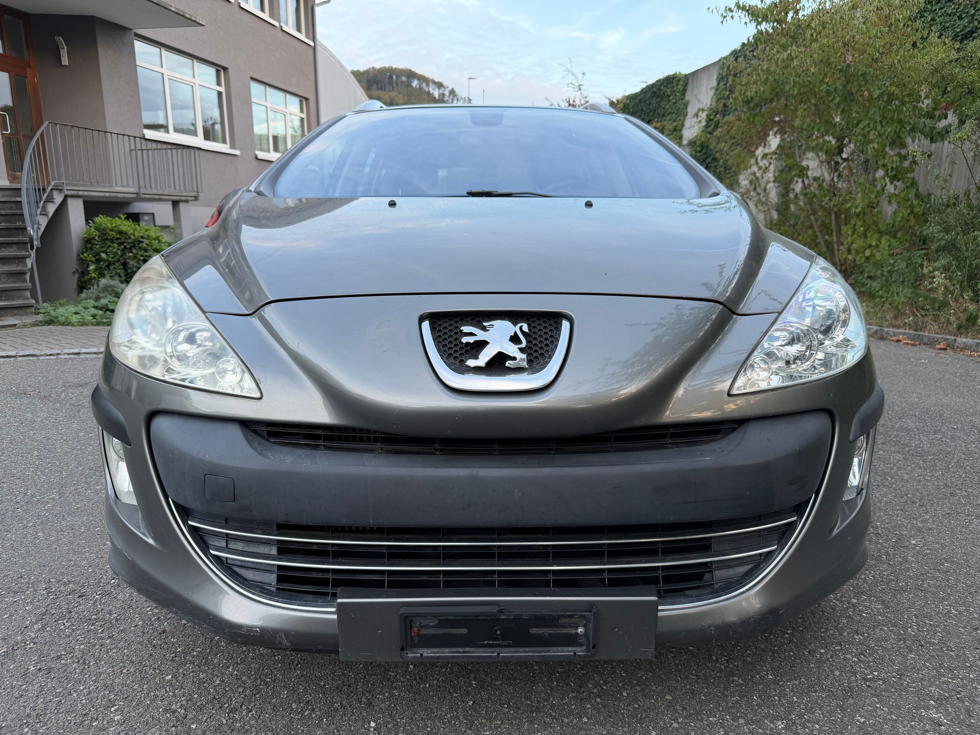 PEUGEOT 308 SW 1.6 HDI Trendy-image-1