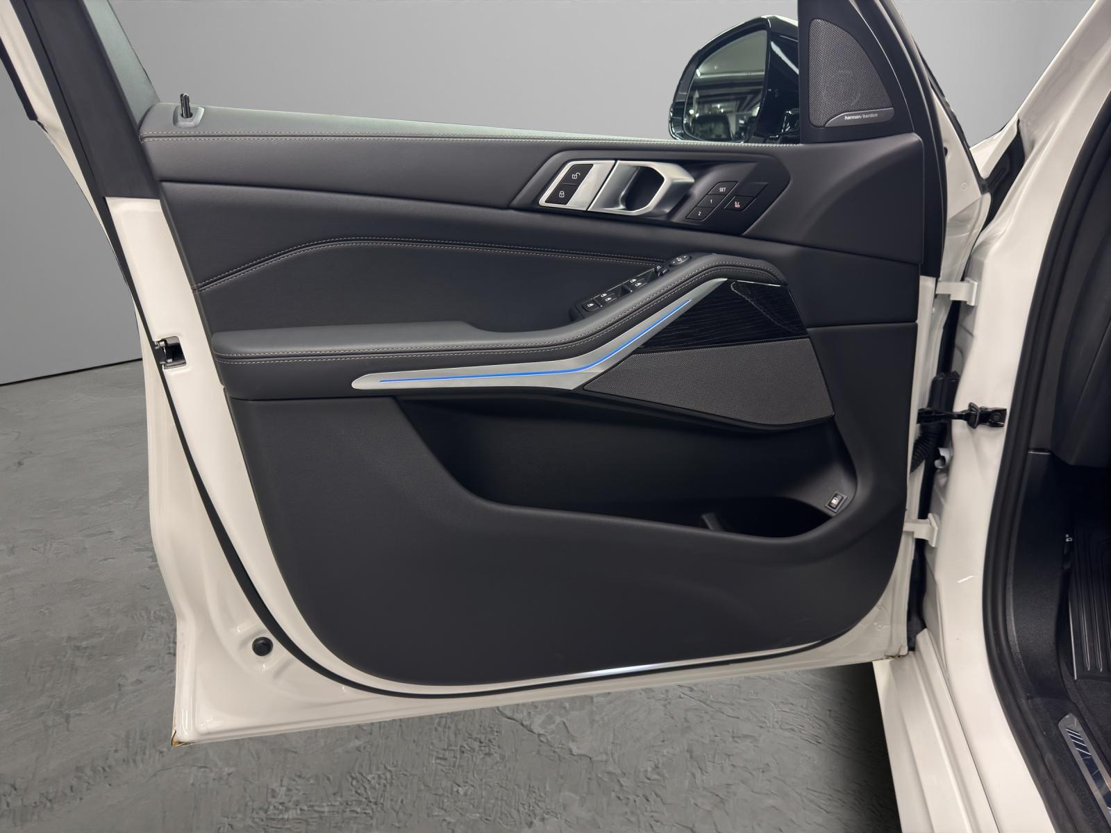 BMW X5 50e xDrive SAG-image-12