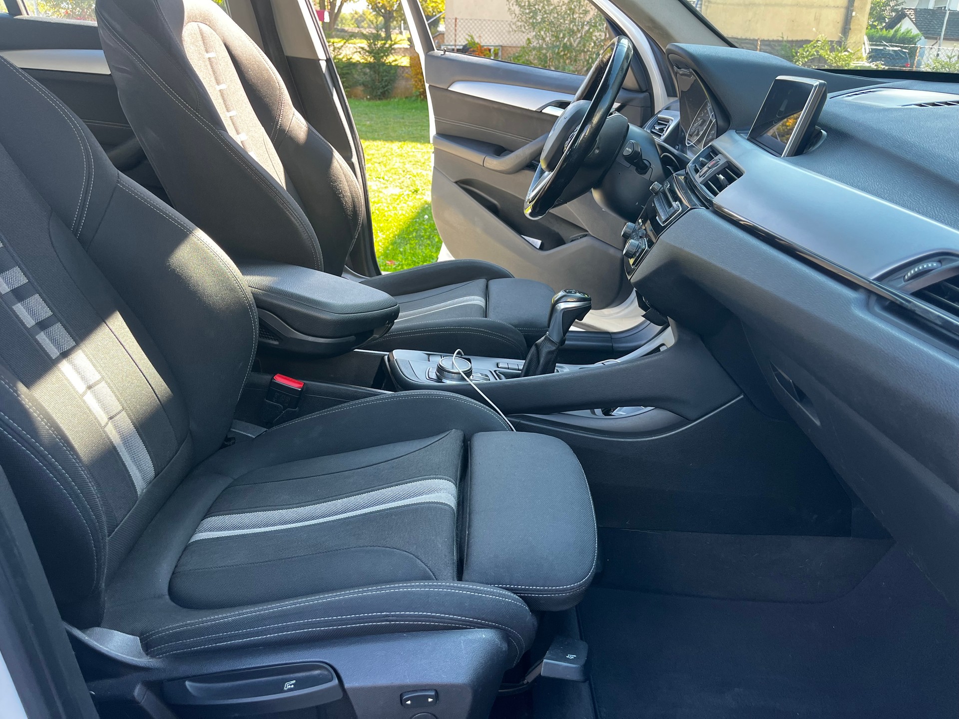 BMW X1 sDrive 18d xLine Steptronic-image-11