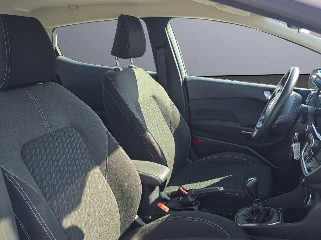 FORD Fiesta 1.0 EcoB Hybrid Titanium-image-11