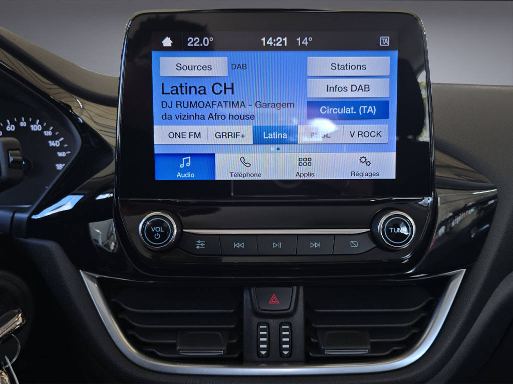 FORD Fiesta 1.0 EcoB Hybrid Titanium-image-15